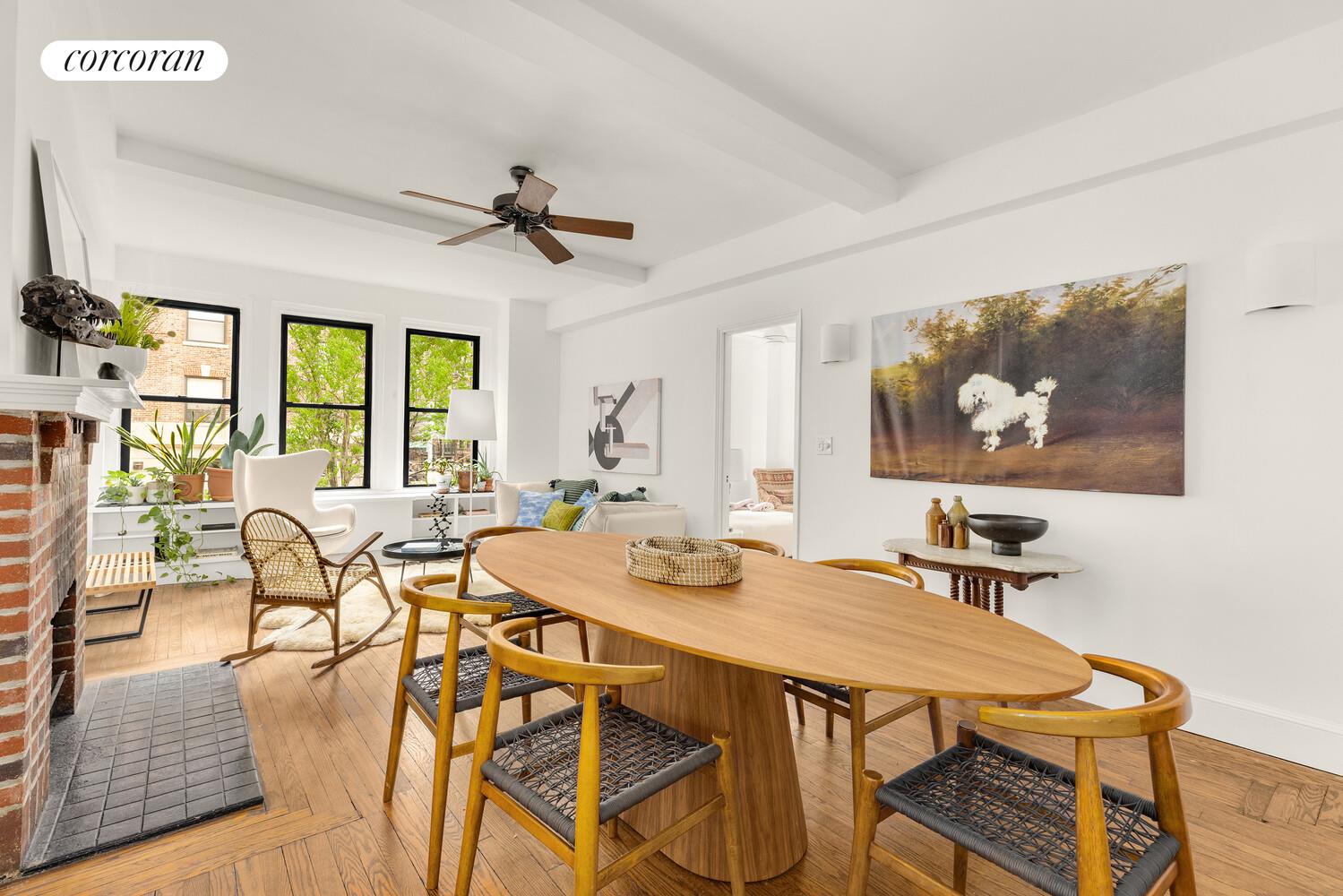 #7 photo, 21 E 10TH Street, Greenwich Village , NY 10003