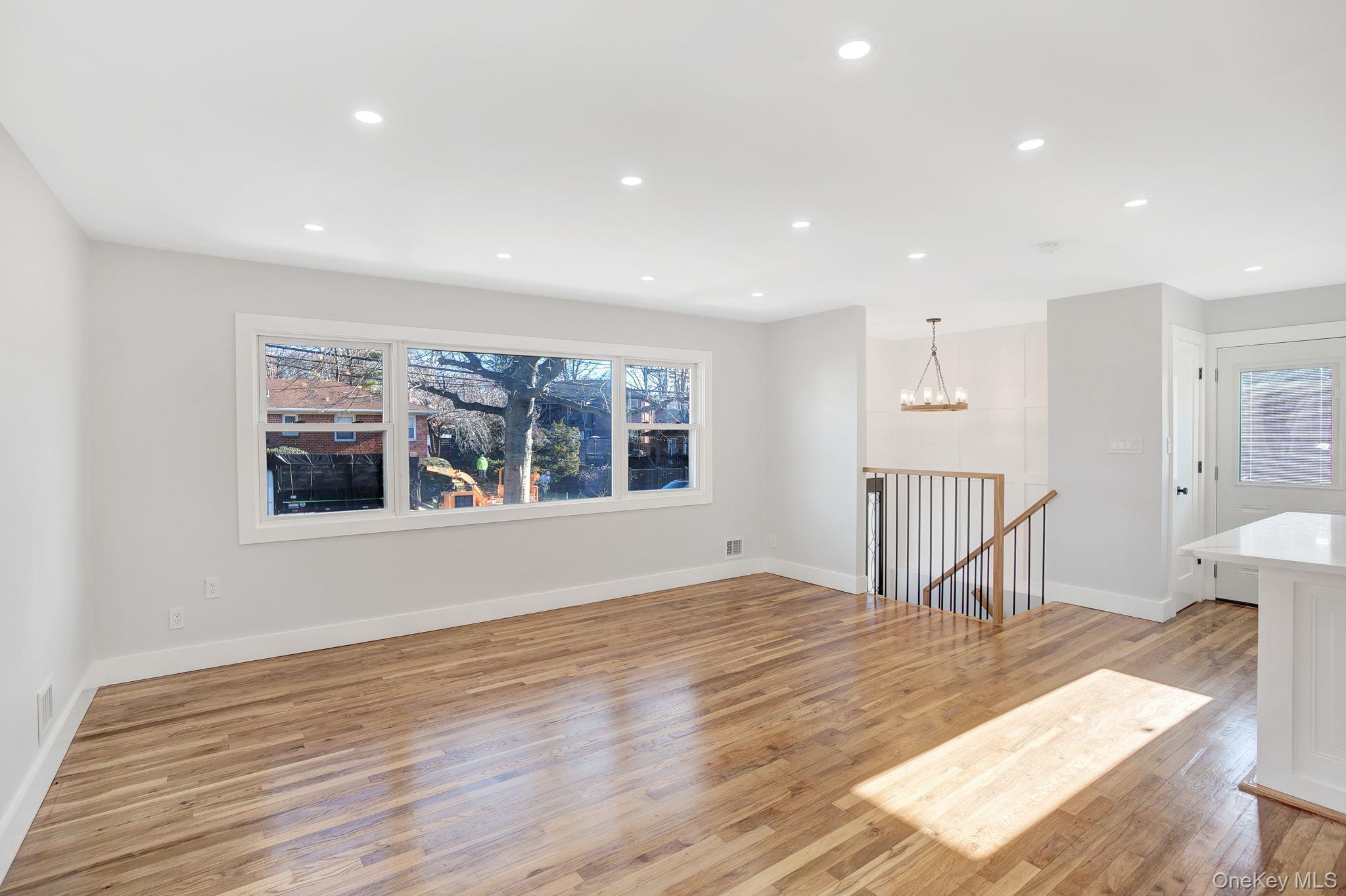 #9 photo, 7330 244th Street, Flushing , NY 11362
