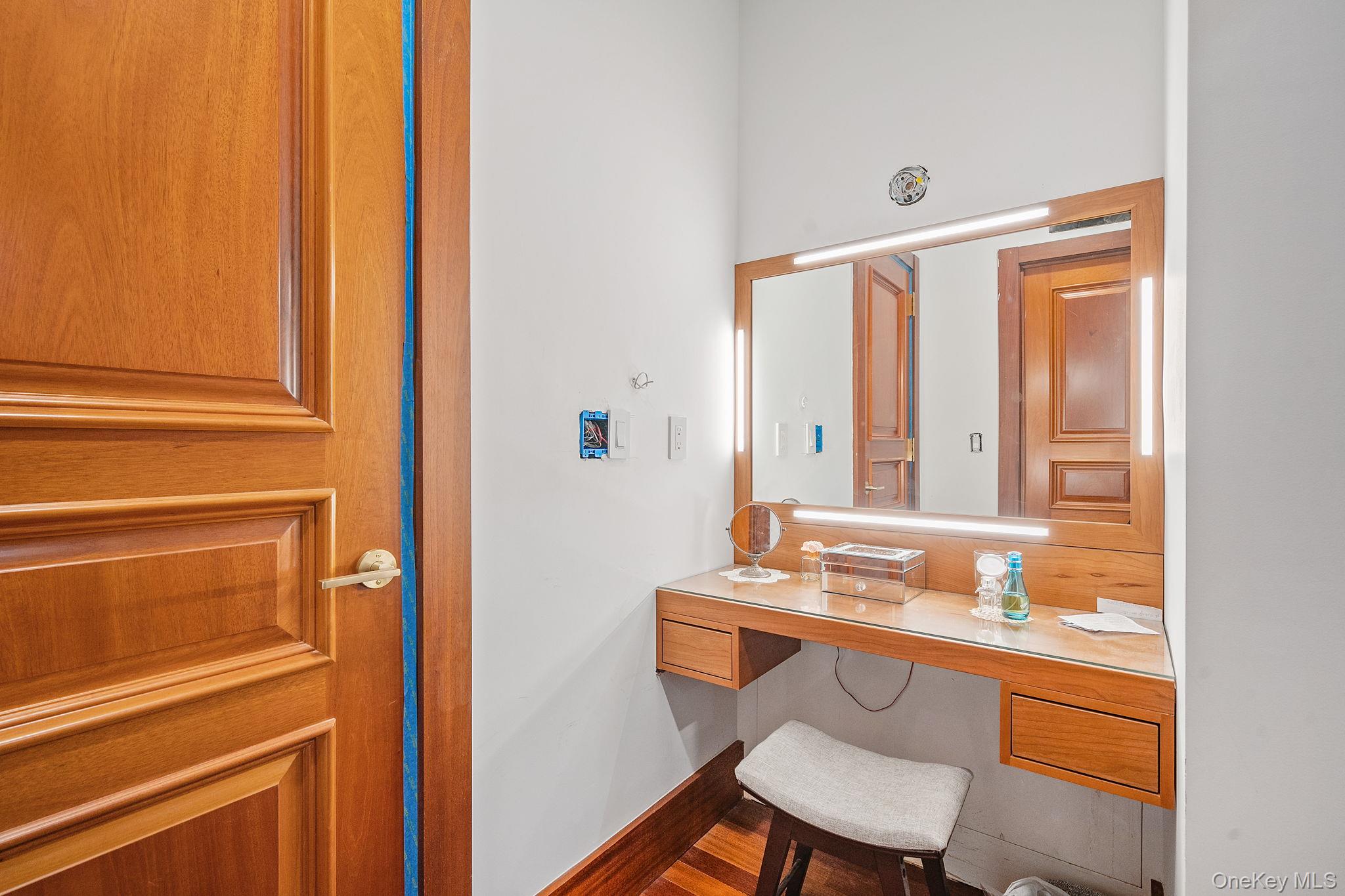 #20 photo, 181 Walnut Street, Lynbrook , NY 11563