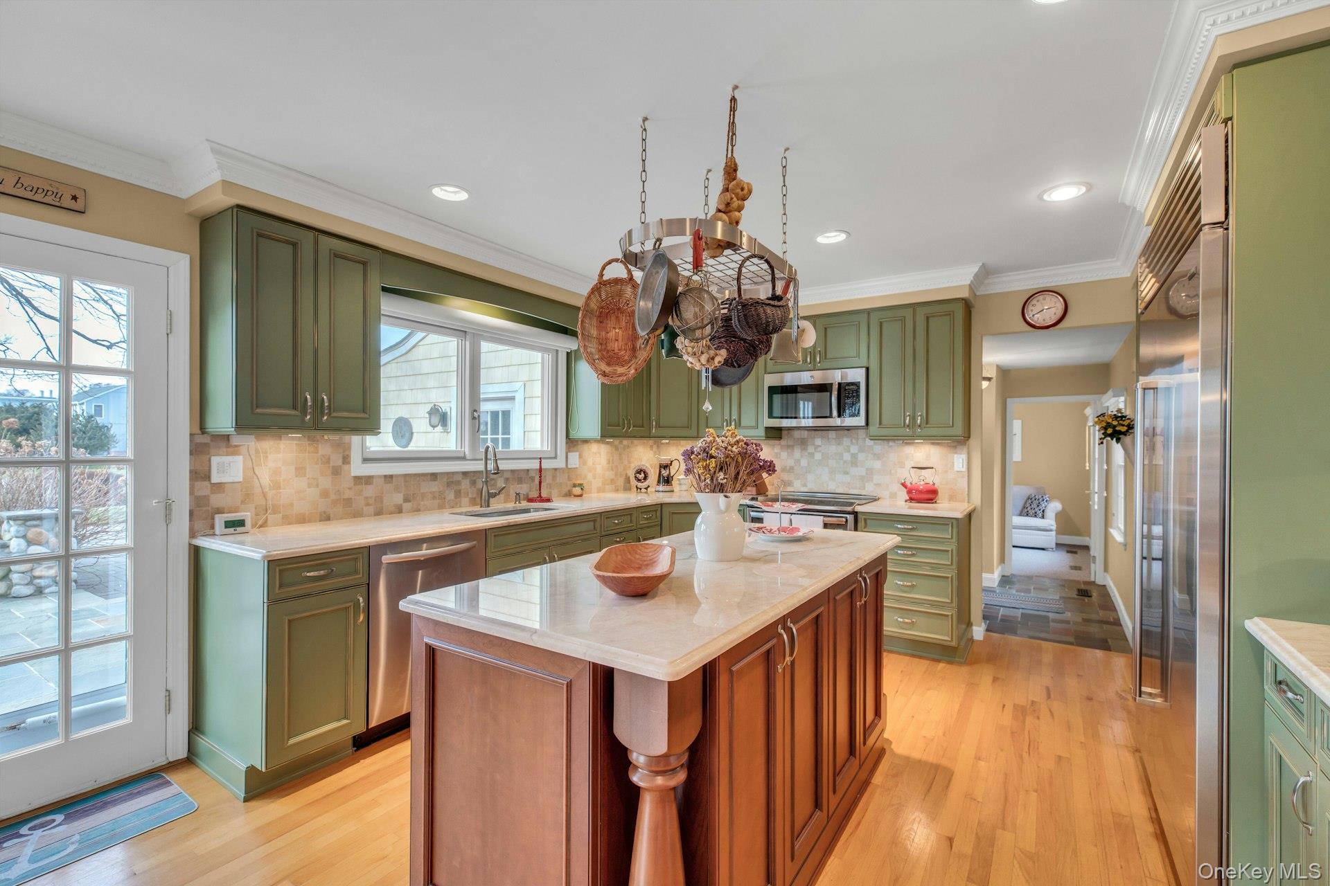 #12 photo, 26 Oak Lane, सफ़ोक काउंटी Hampton Bays , NY 11946