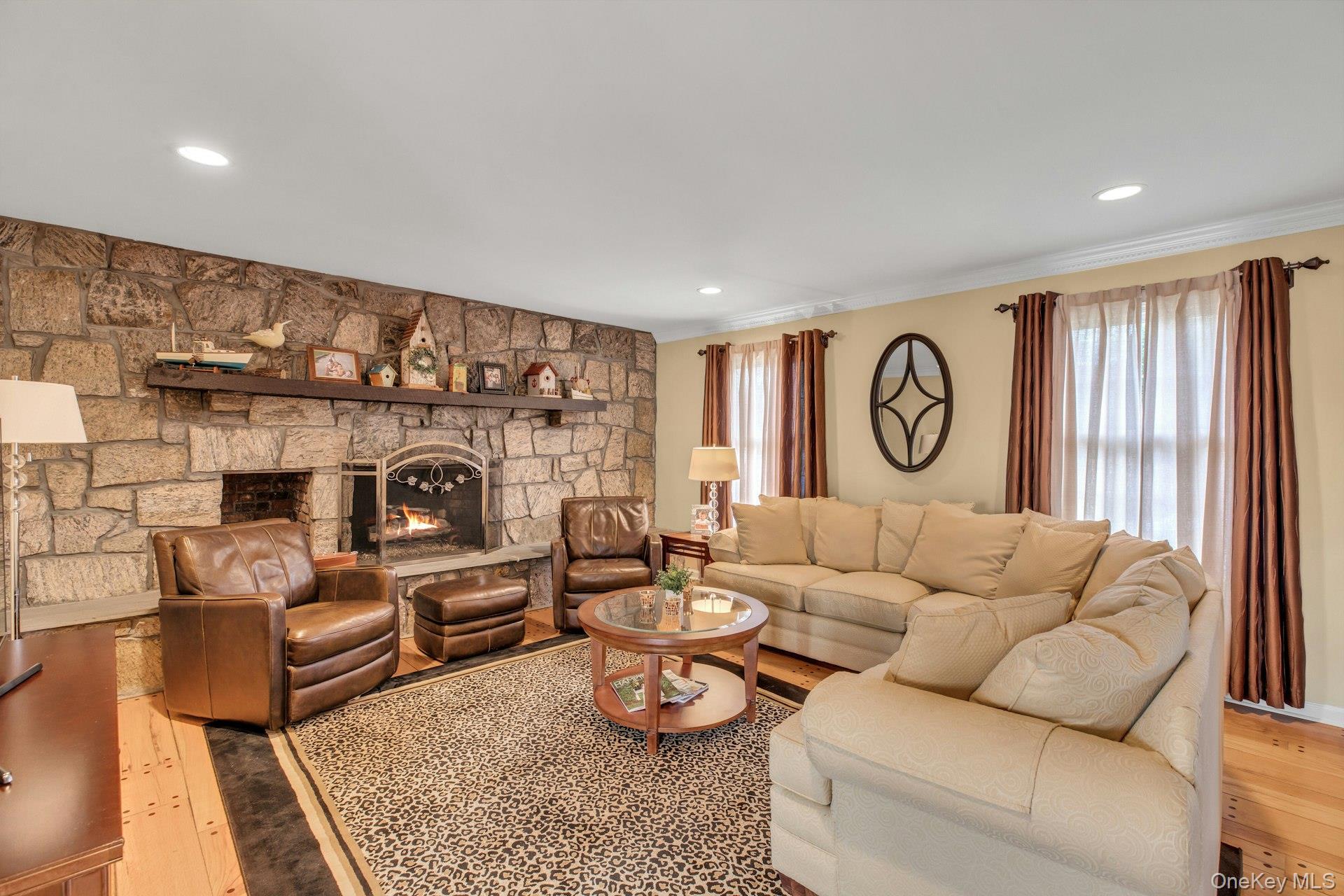 #15 photo, 26 Oak Lane, सफ़ोक काउंटी Hampton Bays , NY 11946