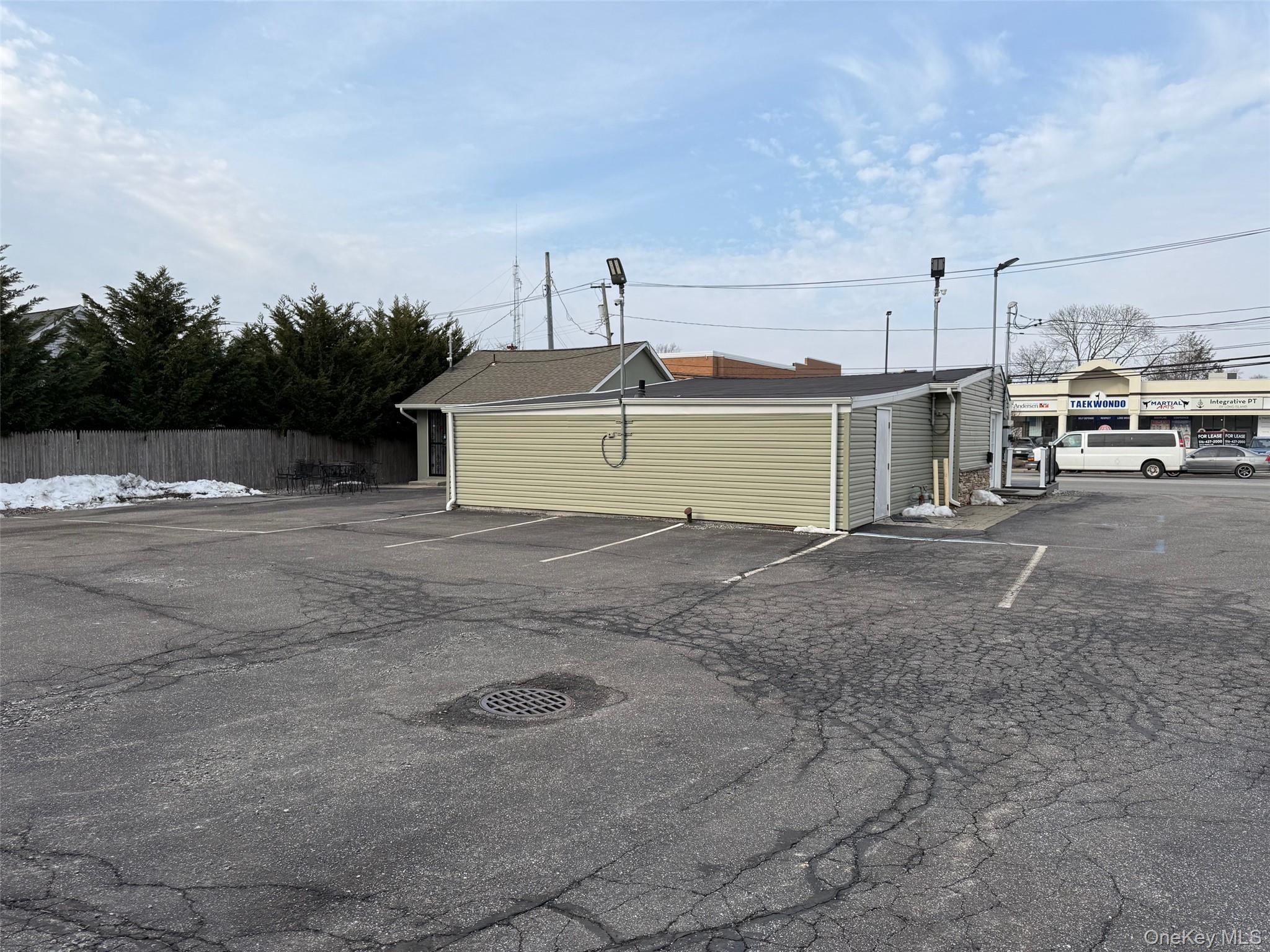 #10 photo, 6316-6318 Jericho Turnpike, सफ़ोक काउंटी Commack , NY 11725