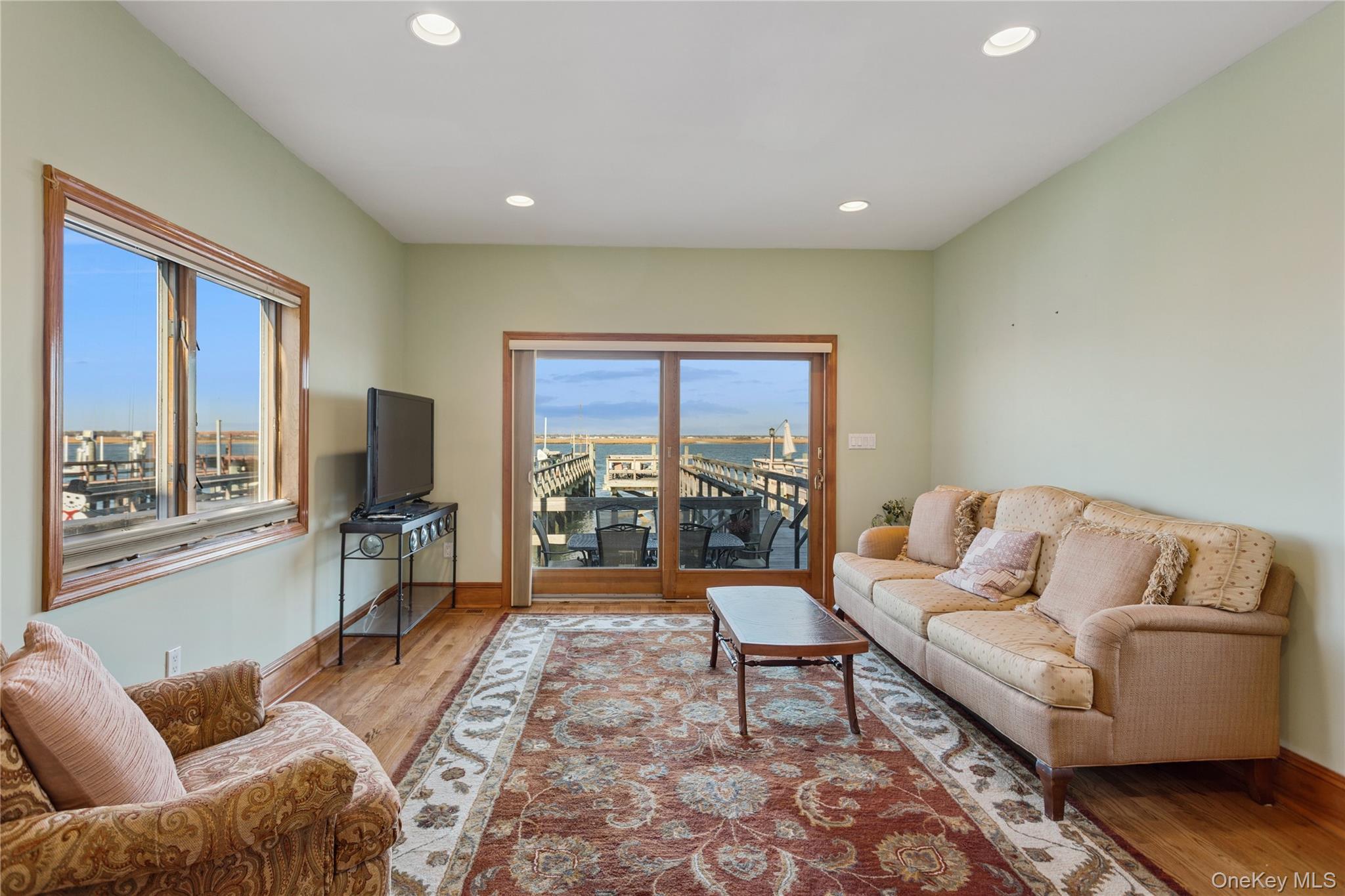 #11 photo, 991 W Park Avenue, Нассау ‖ Long Beach , NY 11561