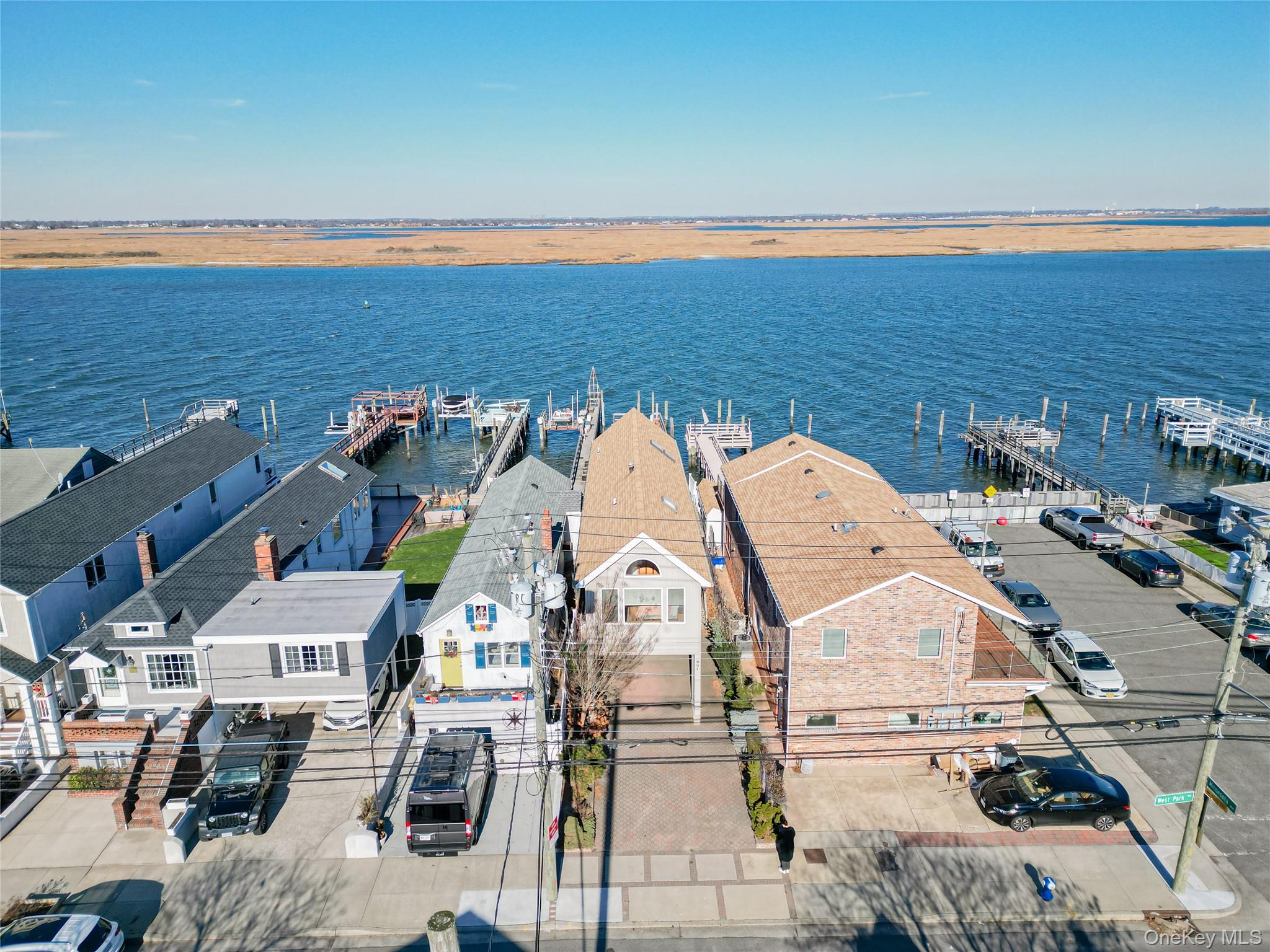 #2 photo, 991 W Park Avenue, Нассау ‖ Long Beach , NY 11561