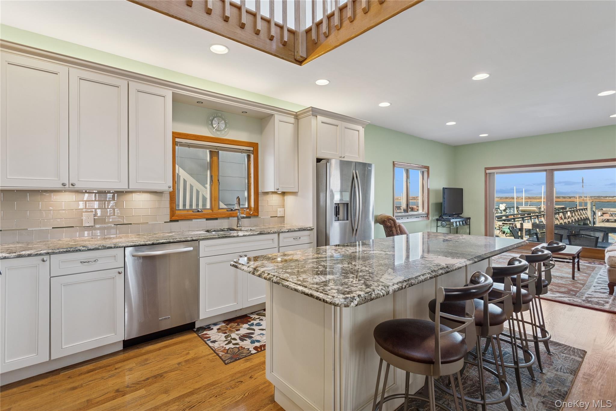 #5 photo, 991 W Park Avenue, Нассау ‖ Long Beach , NY 11561