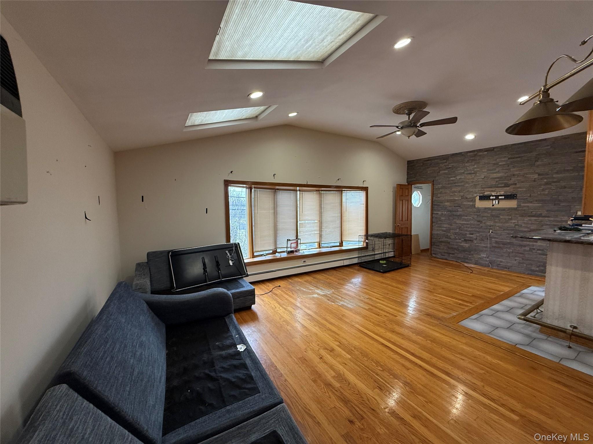 #10 photo, 2331 Neptune Avenue, Seaford , NY 11783