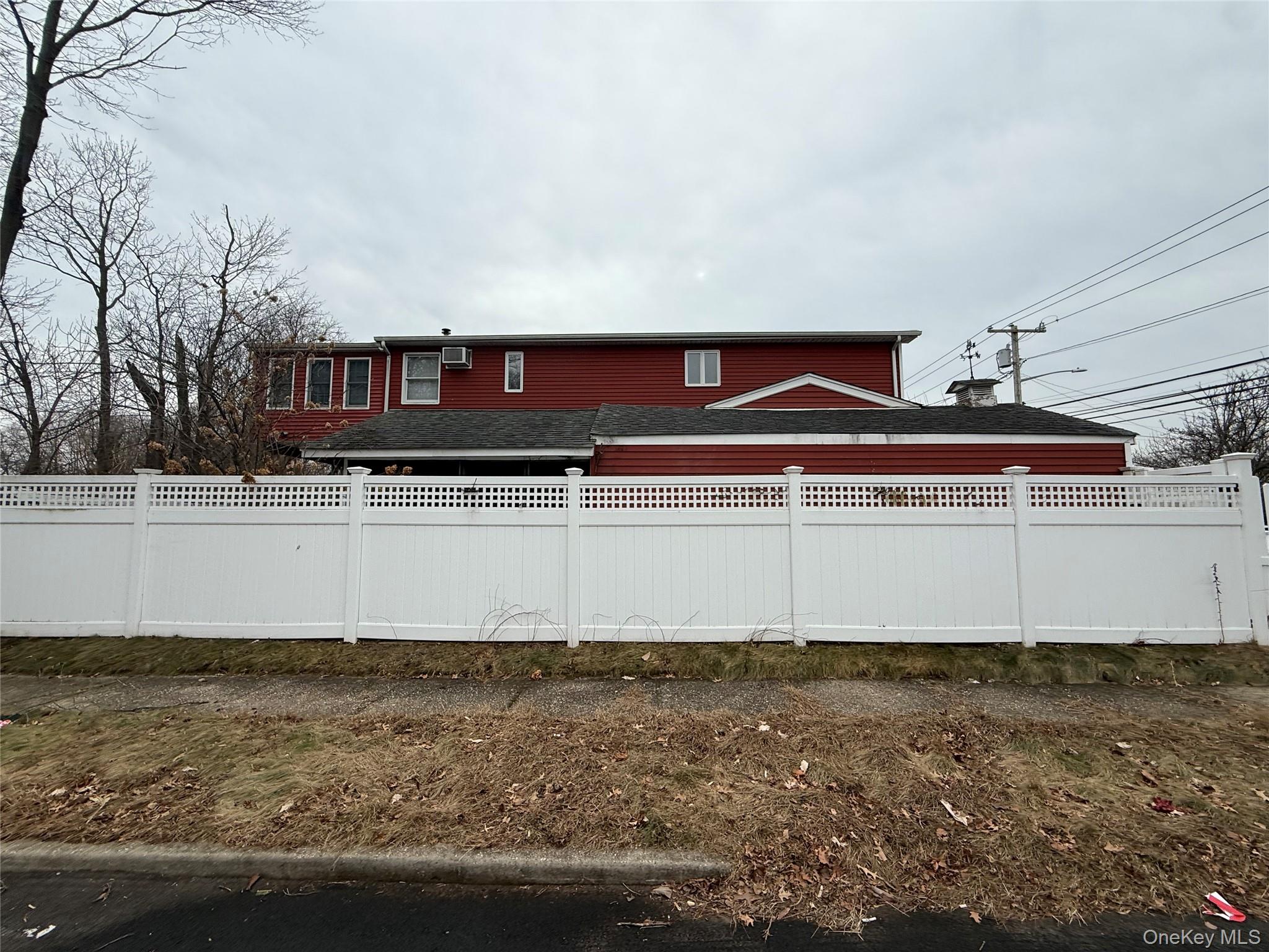 #15 photo, 2331 Neptune Avenue, Seaford , NY 11783
