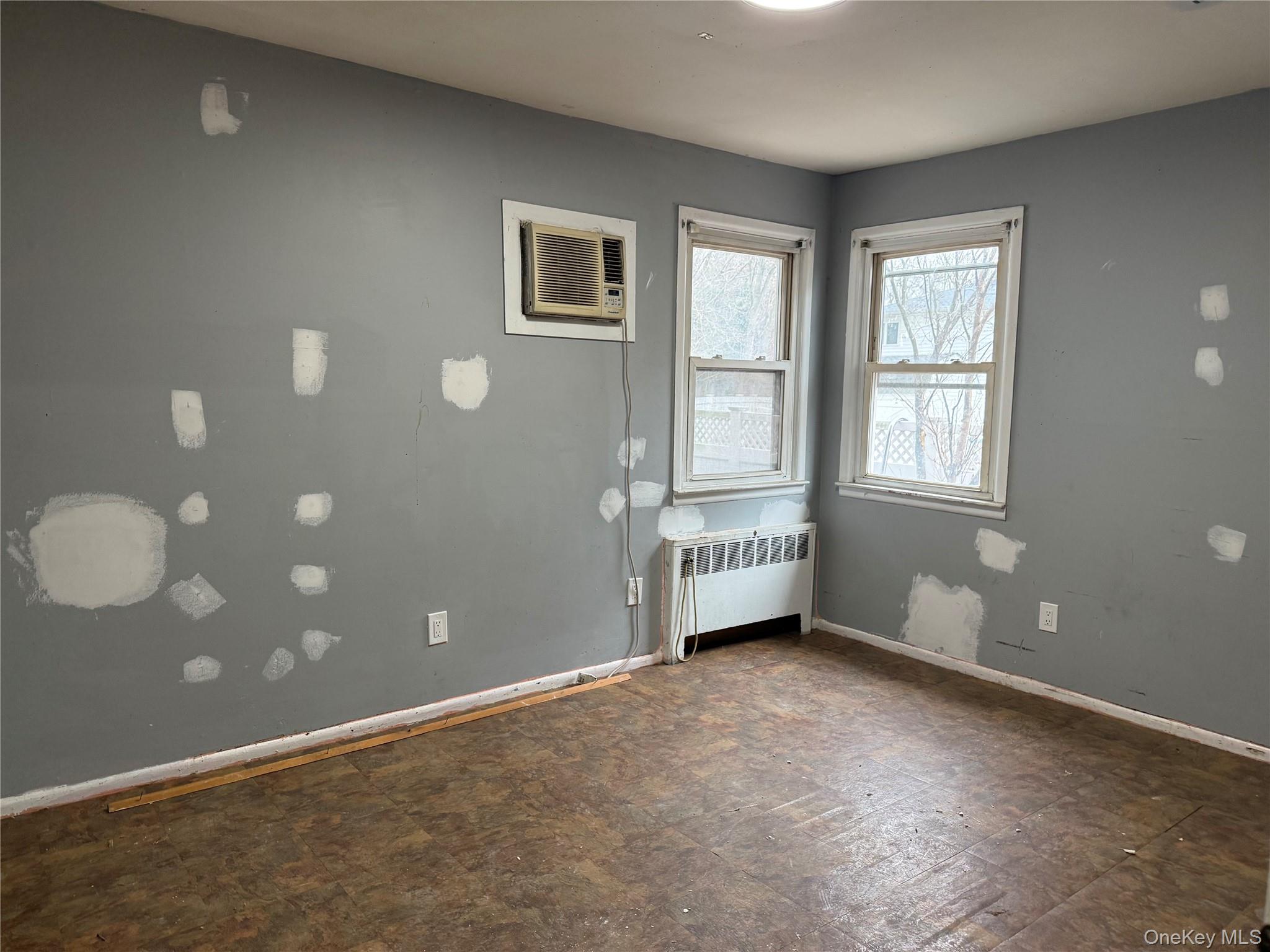 #6 photo, 2331 Neptune Avenue, Seaford , NY 11783