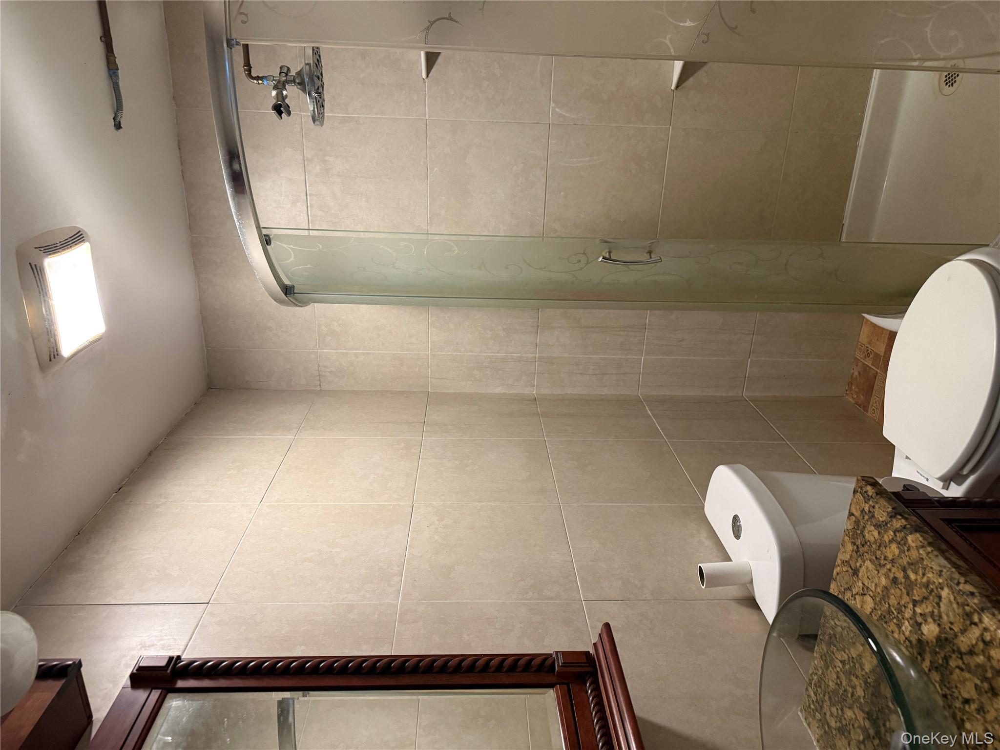 #8 photo, 2331 Neptune Avenue, Seaford , NY 11783