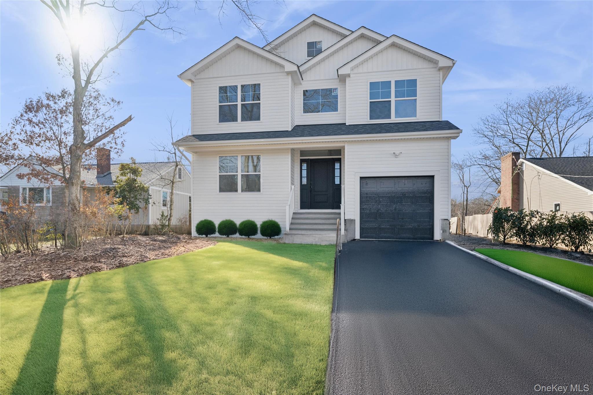 #1 photo, 909 Ostrander Avenue, Саффолк ‖ Riverhead , NY 11901