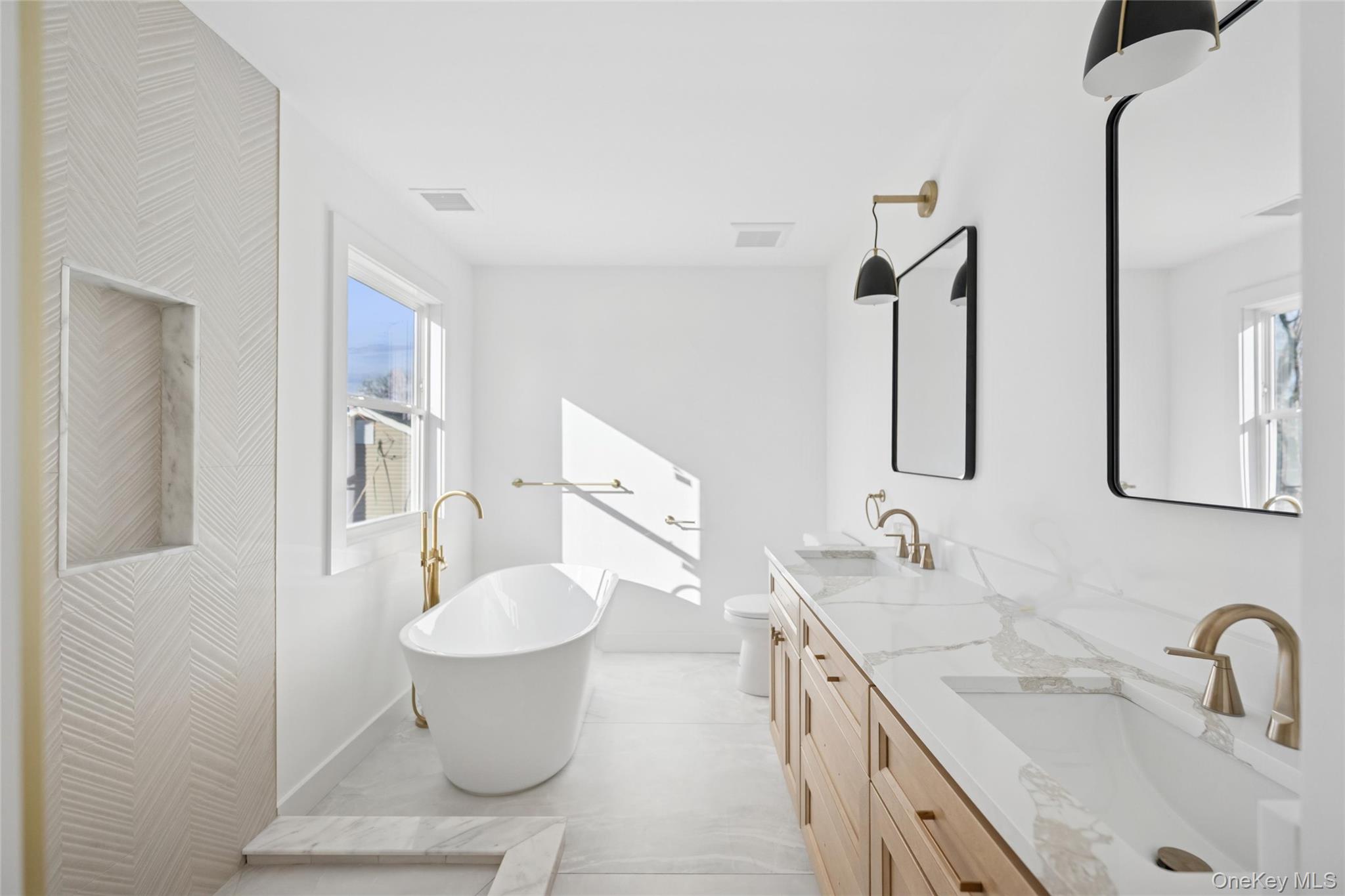 #11 photo, 909 Ostrander Avenue, Саффолк ‖ Riverhead , NY 11901