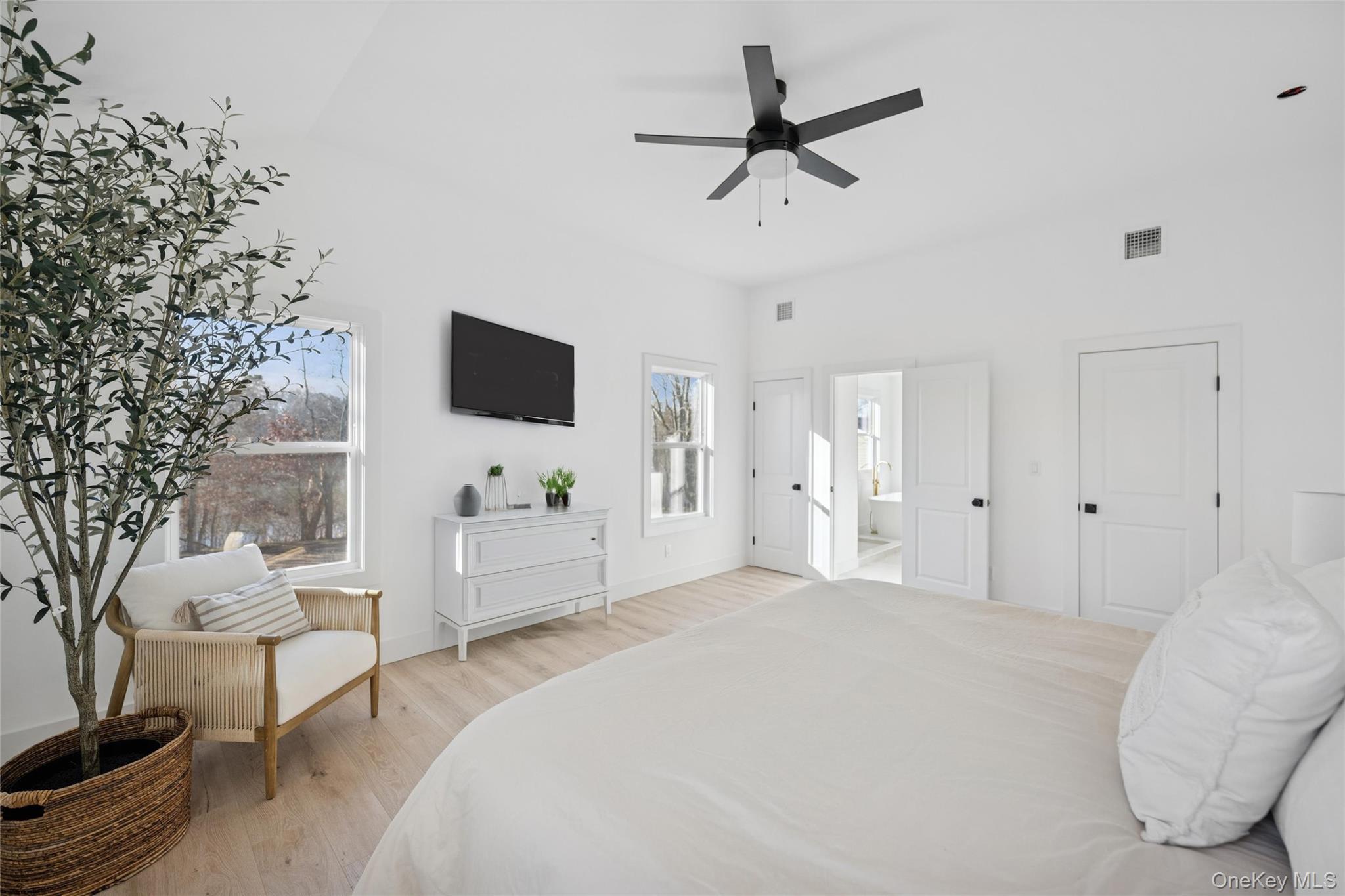 #13 photo, 909 Ostrander Avenue, Саффолк ‖ Riverhead , NY 11901