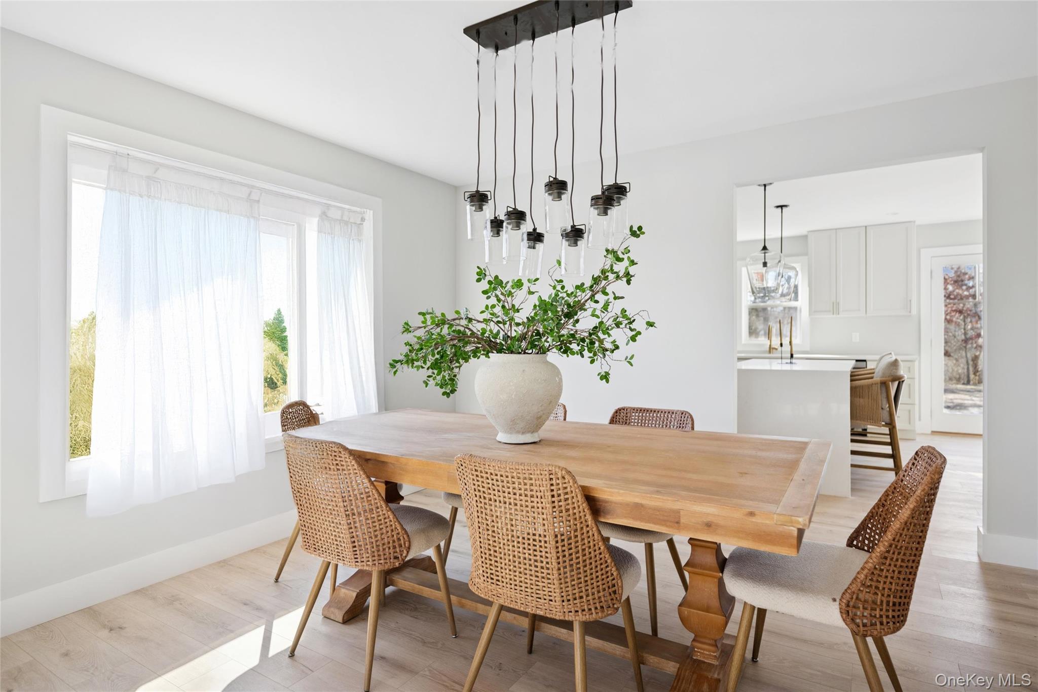 #3 photo, 909 Ostrander Avenue, Саффолк ‖ Riverhead , NY 11901