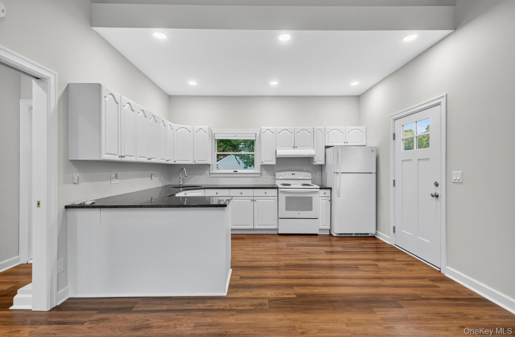 #1 photo, 6 Greg Lane, East Northport , NY 11731