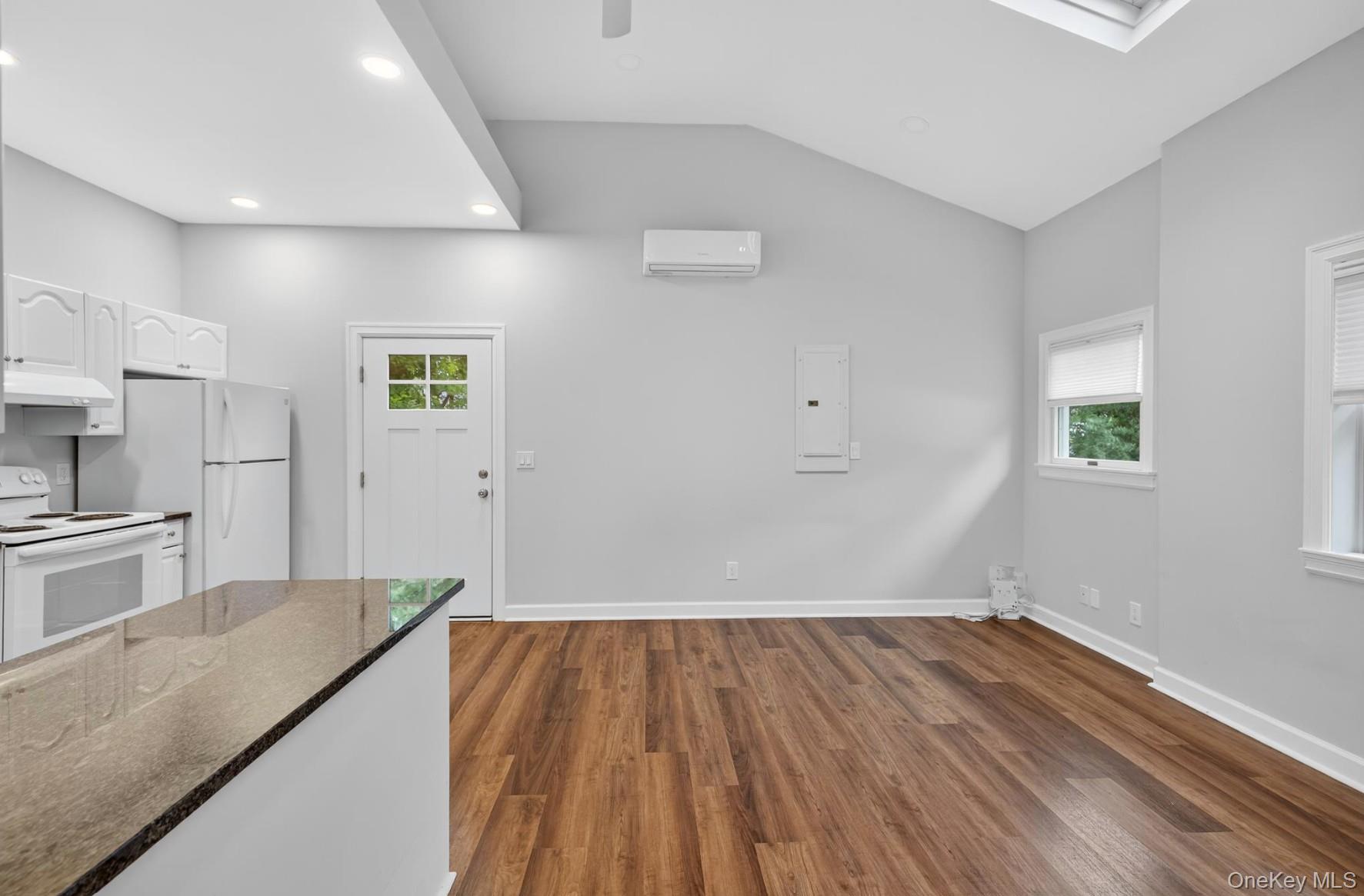 #9 photo, 6 Greg Lane, East Northport , NY 11731