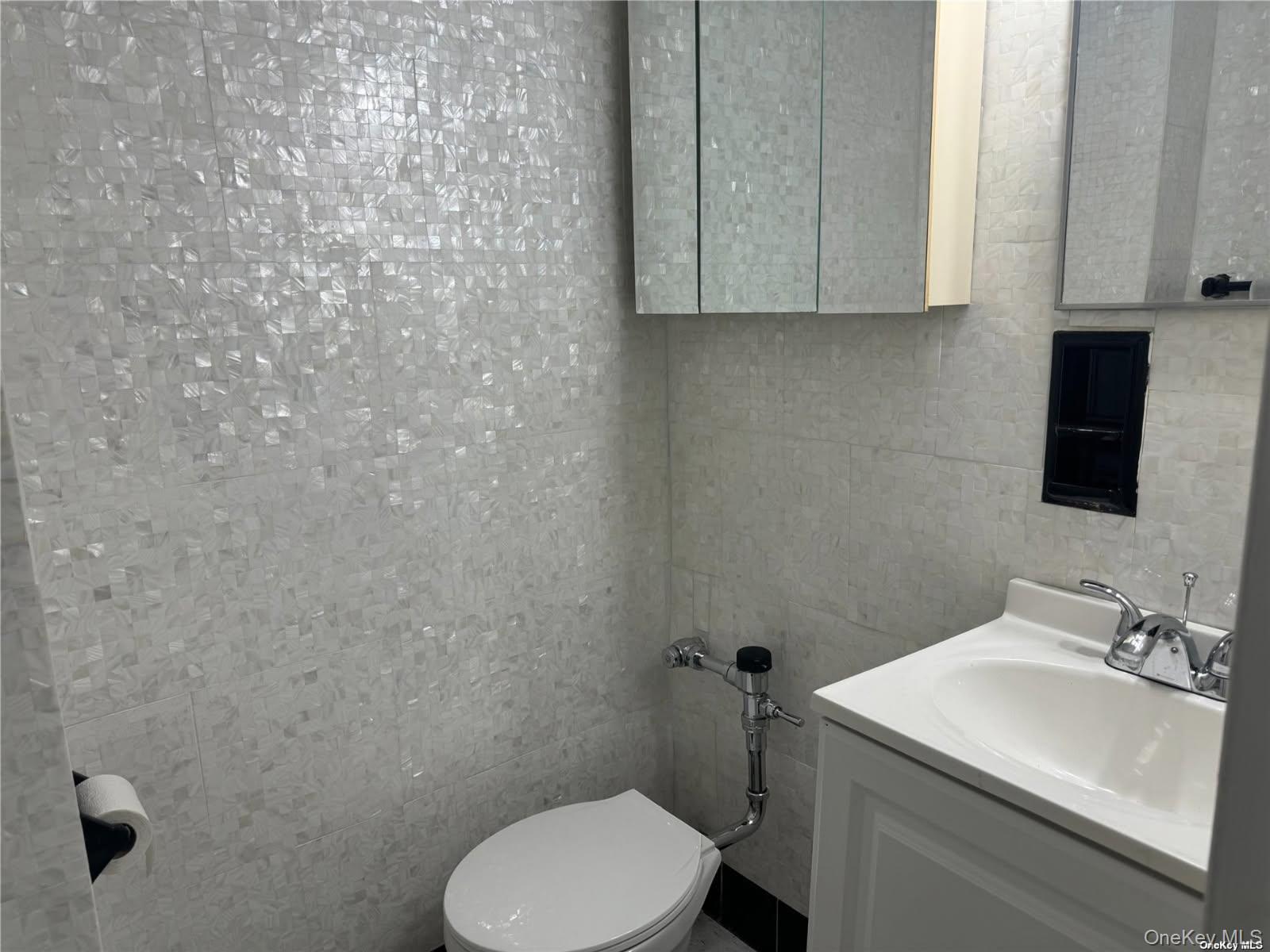 #16 photo, 33-07 91st Street, Jackson Heights , NY 11372