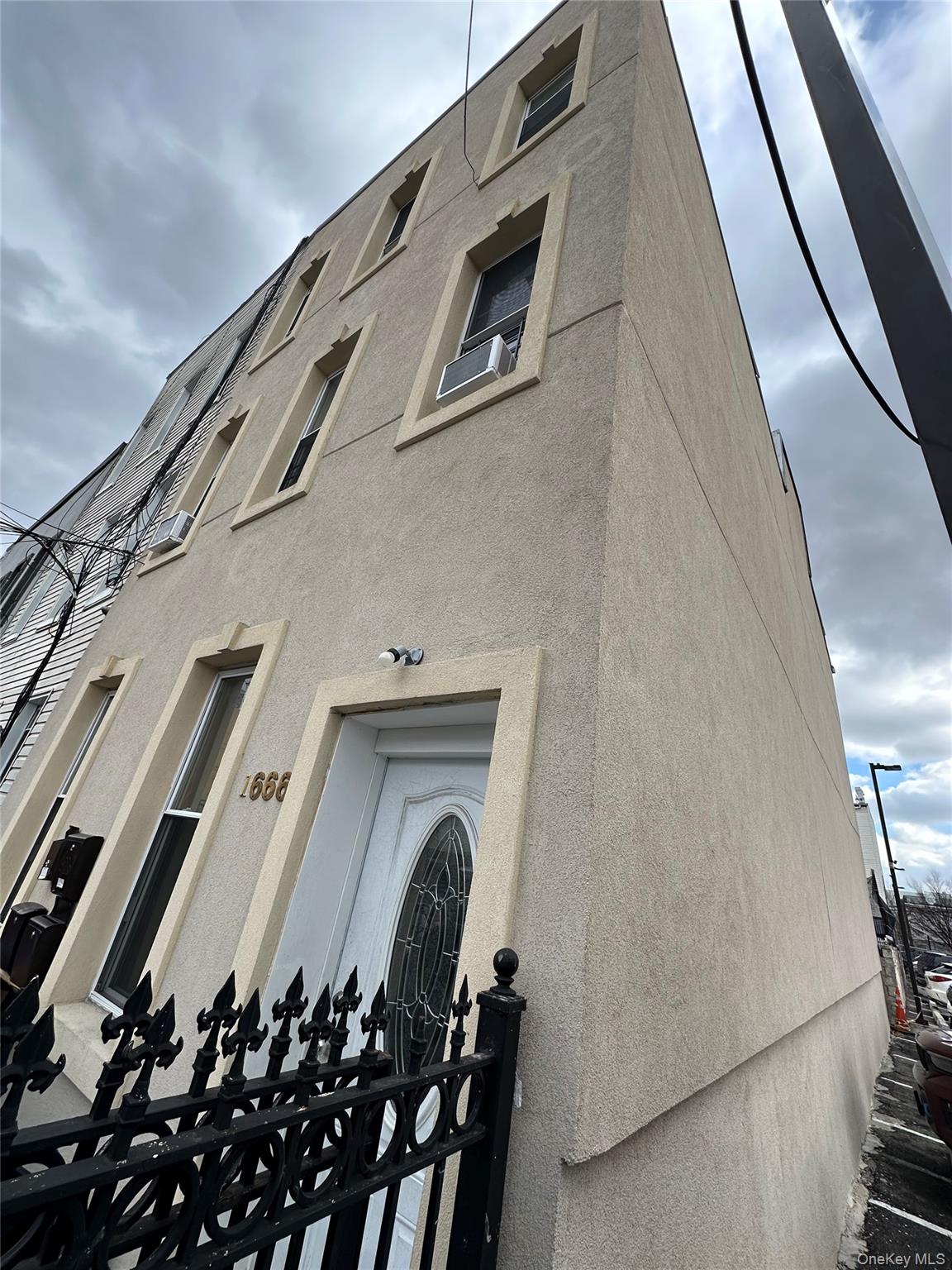 #3 photo, 16-66 Jefferson Avenue, Куинс ‖ Ridgewood , NY 11385