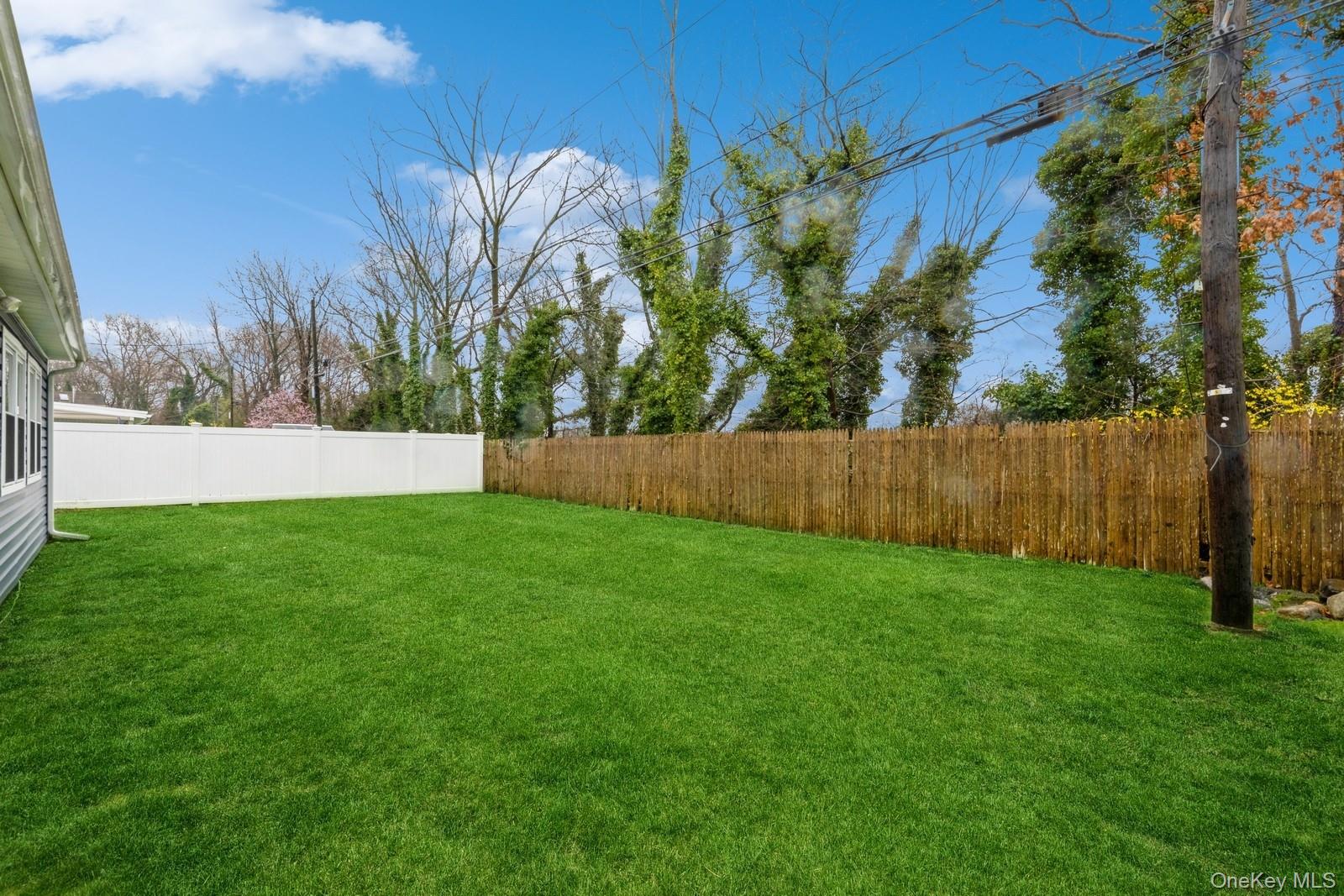 #11 photo, 196 Willowood Drive, Wantagh , NY 11793