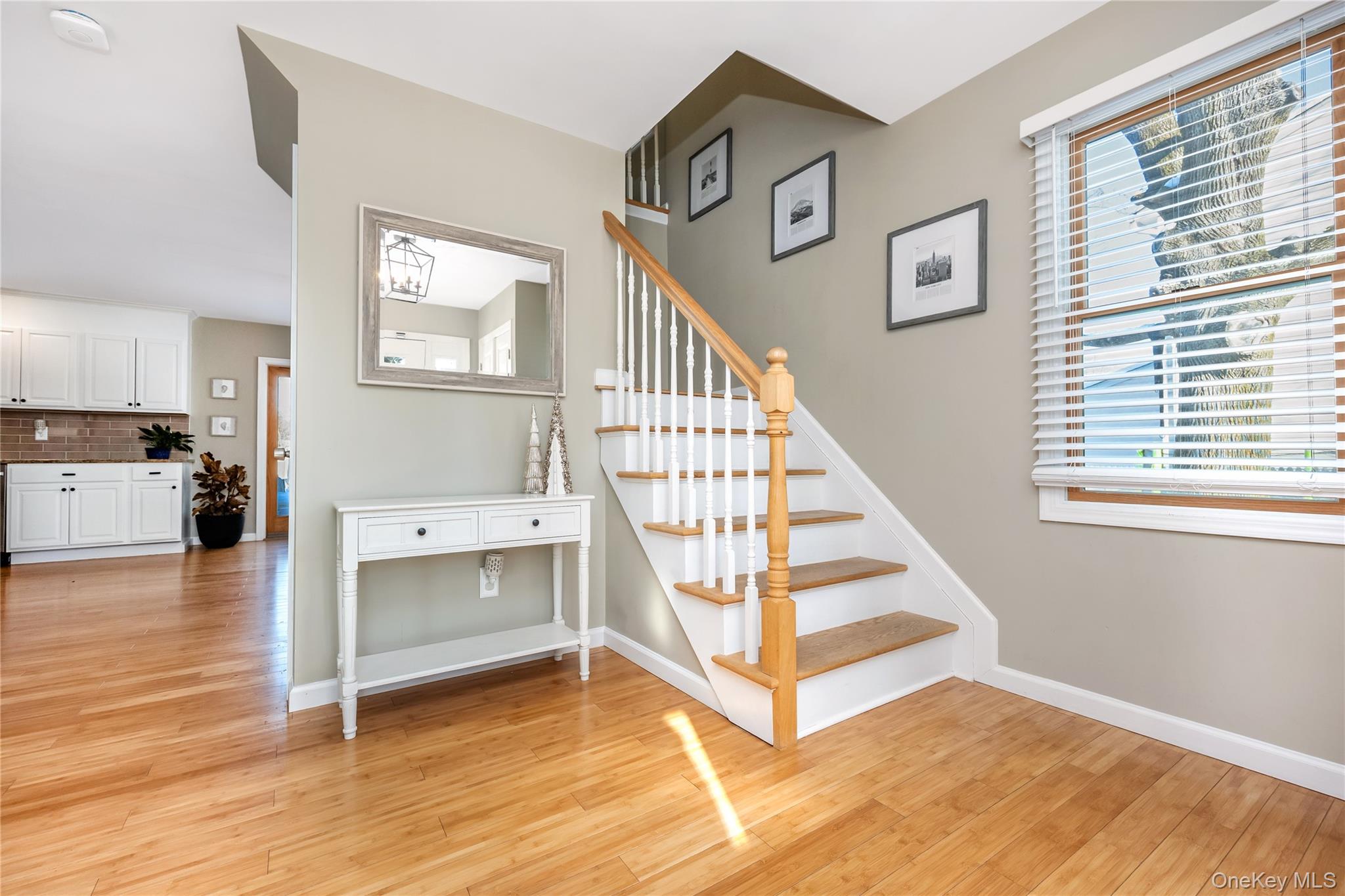 #2 photo, 15 Irving Place, Саффолк ‖ Islip Terrace , NY 11752