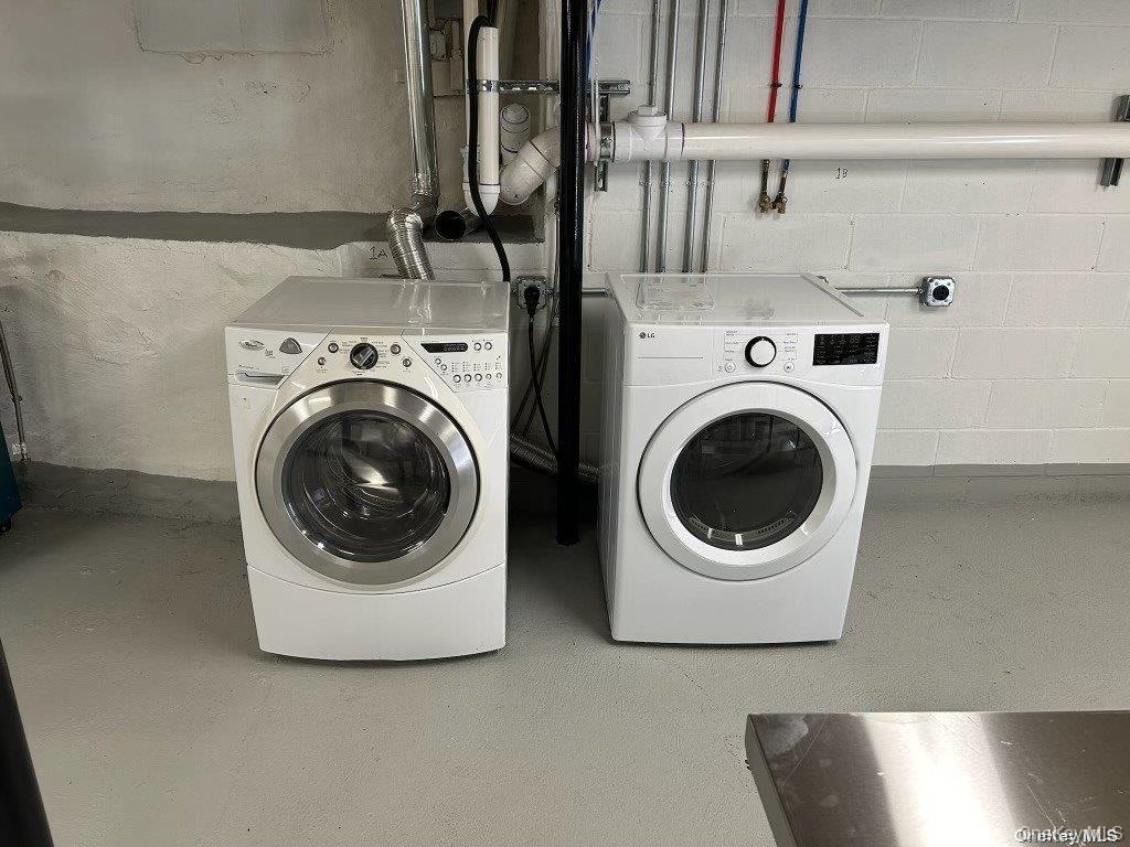 #11 photo, 5 Carlton Avenue, Port Washington , NY 11050