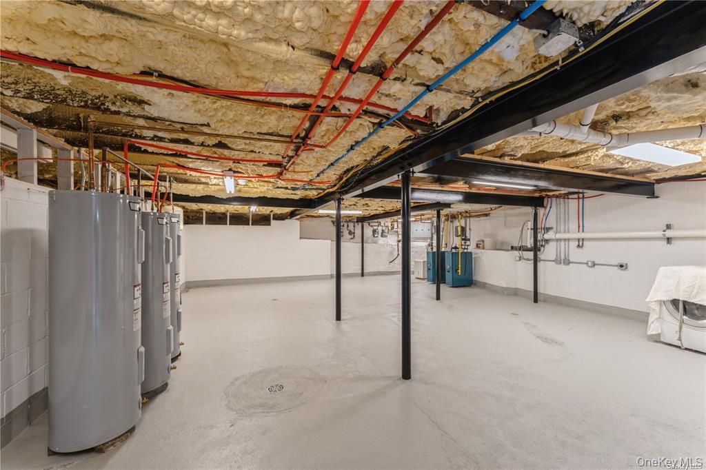 #12 photo, 5 Carlton Avenue, Port Washington , NY 11050