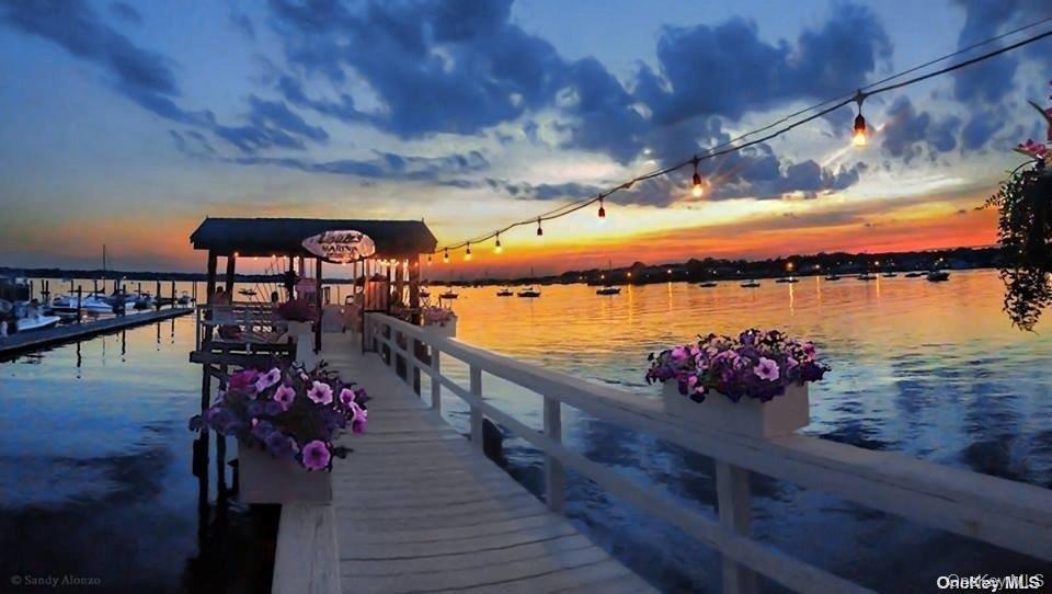 #18 photo, 5 Carlton Avenue, Port Washington , NY 11050