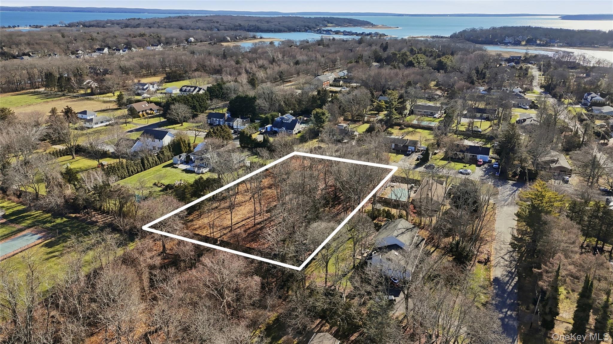 #4 photo, 375 Moose Trail, Cutchogue , NY 11935