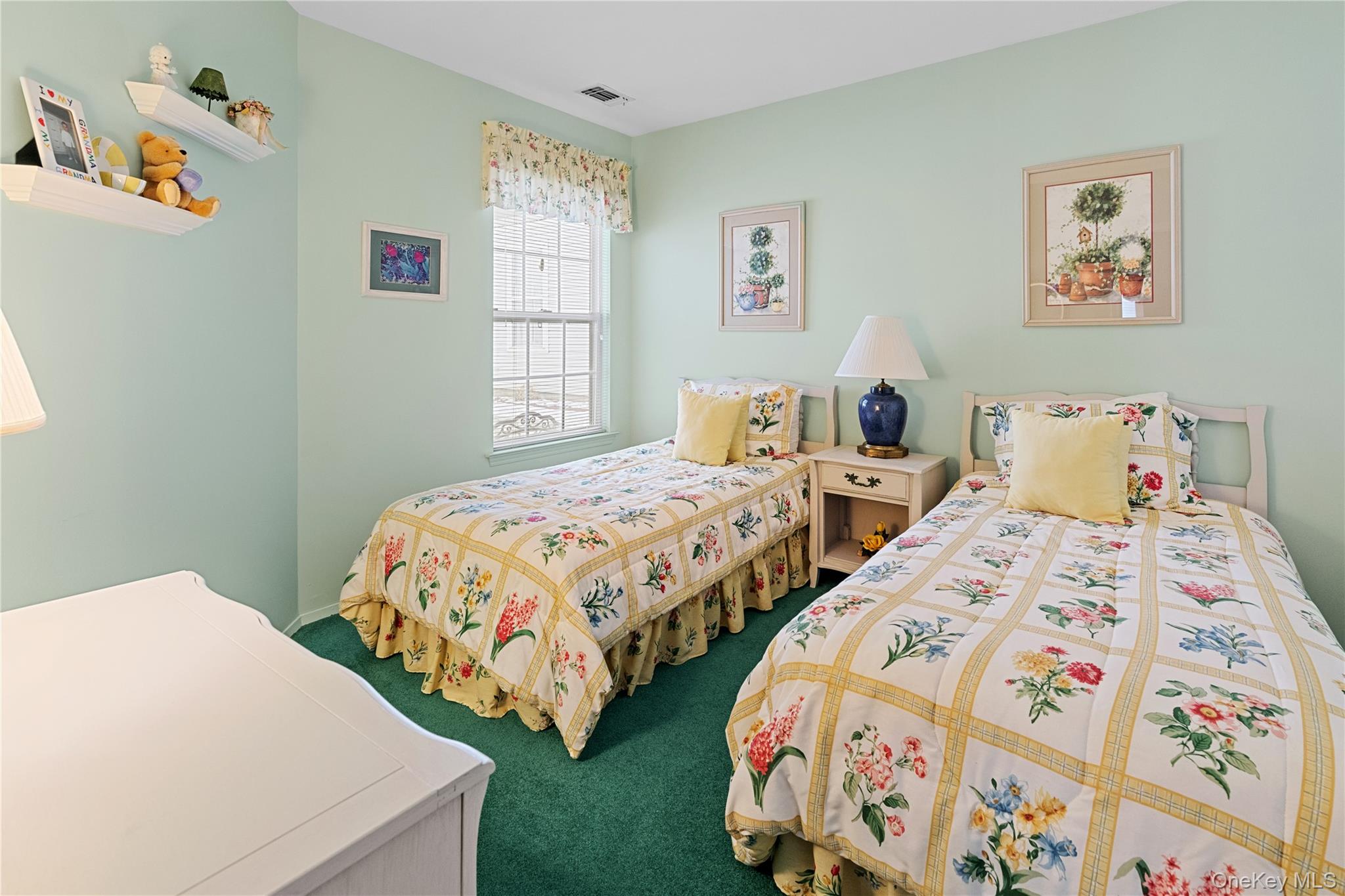 #12 photo, 50 Perri Circle, سوفولك Middle Island , NY 11953