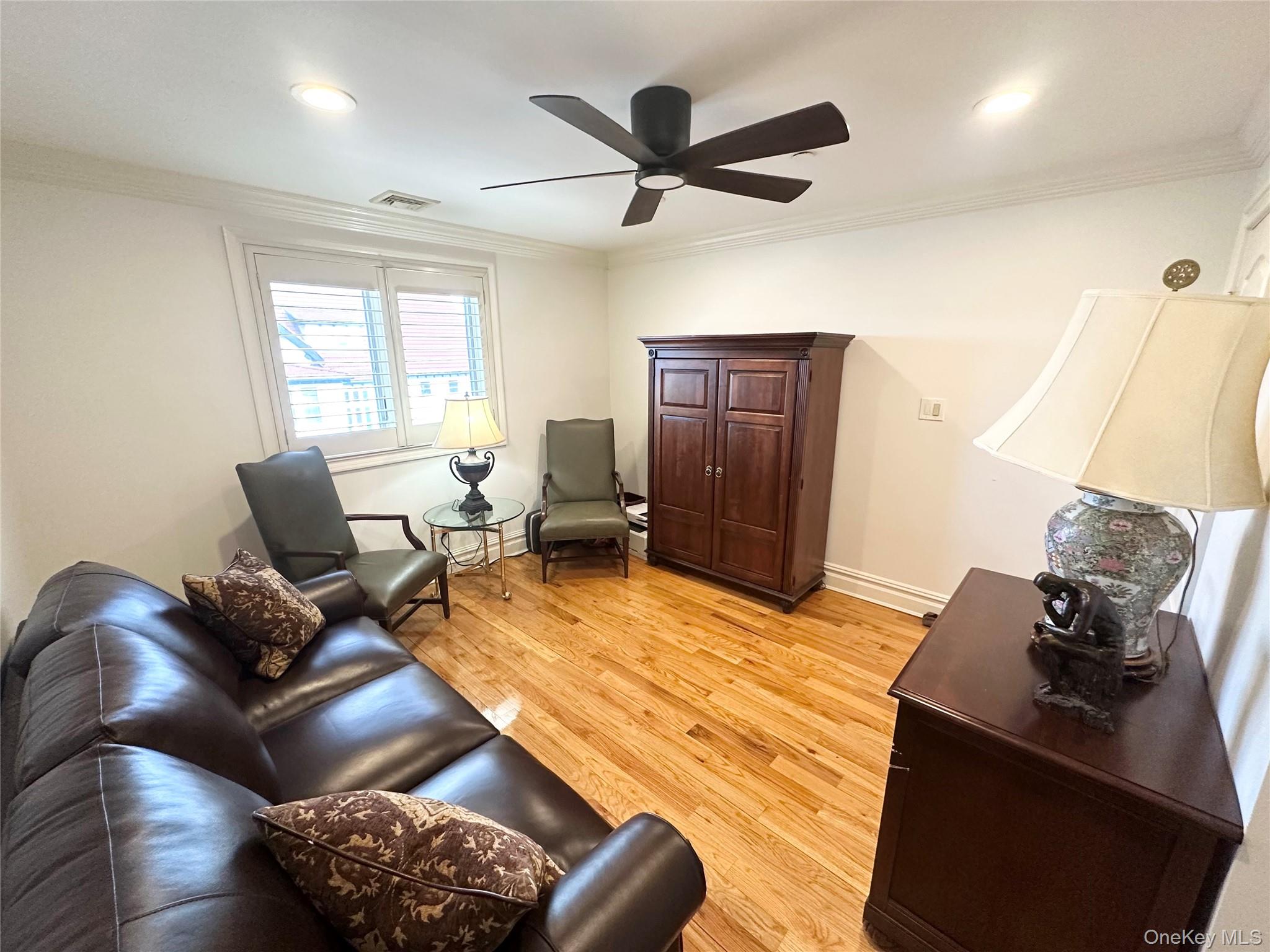 #18 photo, 353 W Broadway, Long Beach , NY 11561