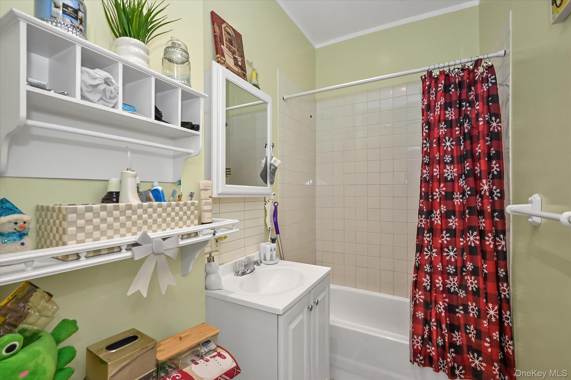 #14 photo, 6925 59th Road, Куинс ‖ Maspeth , NY 11378