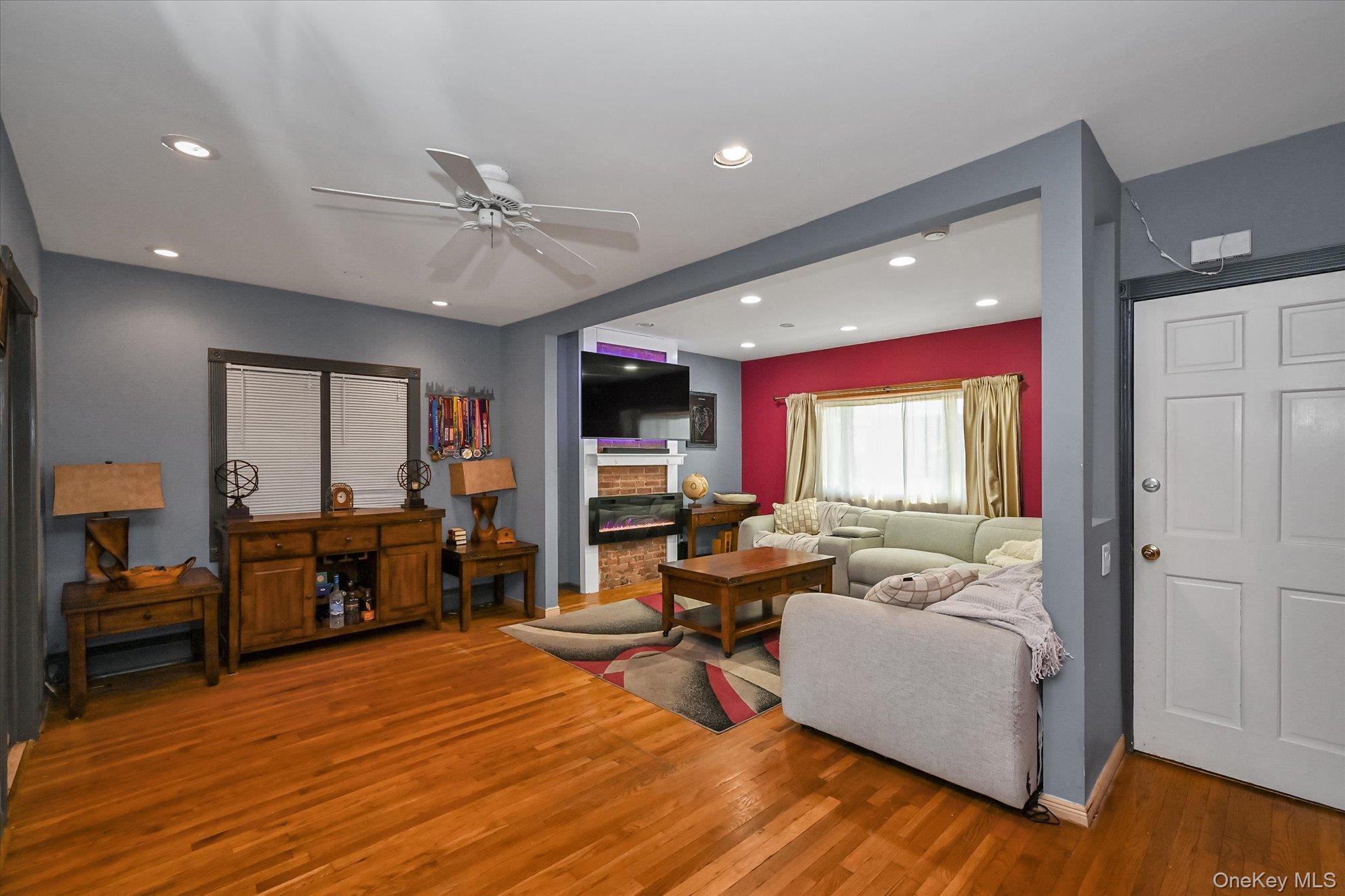 #4 photo, 6925 59th Road, Куинс ‖ Maspeth , NY 11378