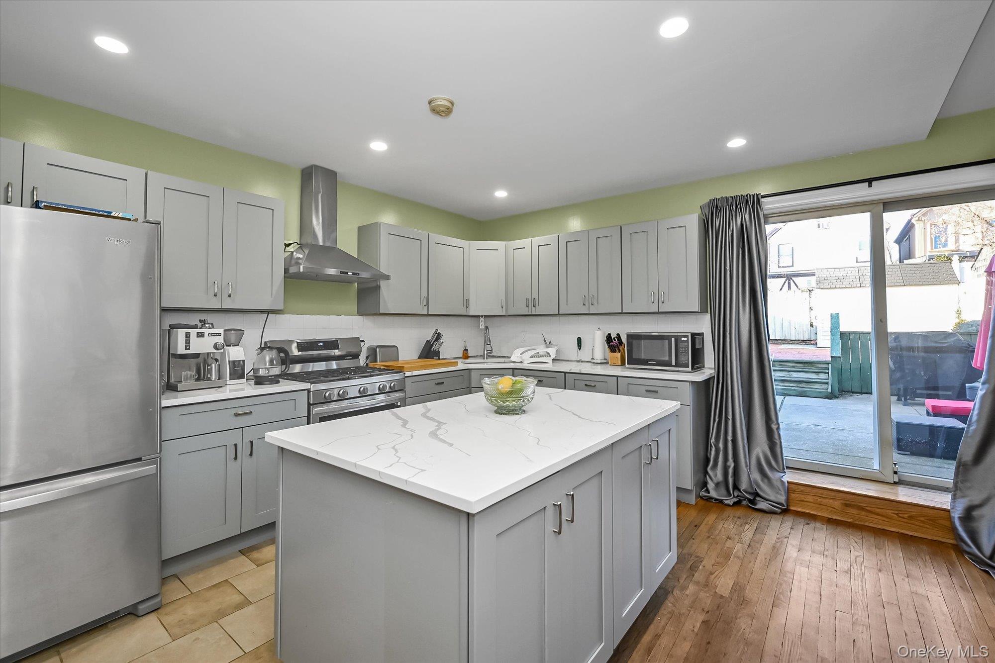 #7 photo, 6925 59th Road, Куинс ‖ Maspeth , NY 11378