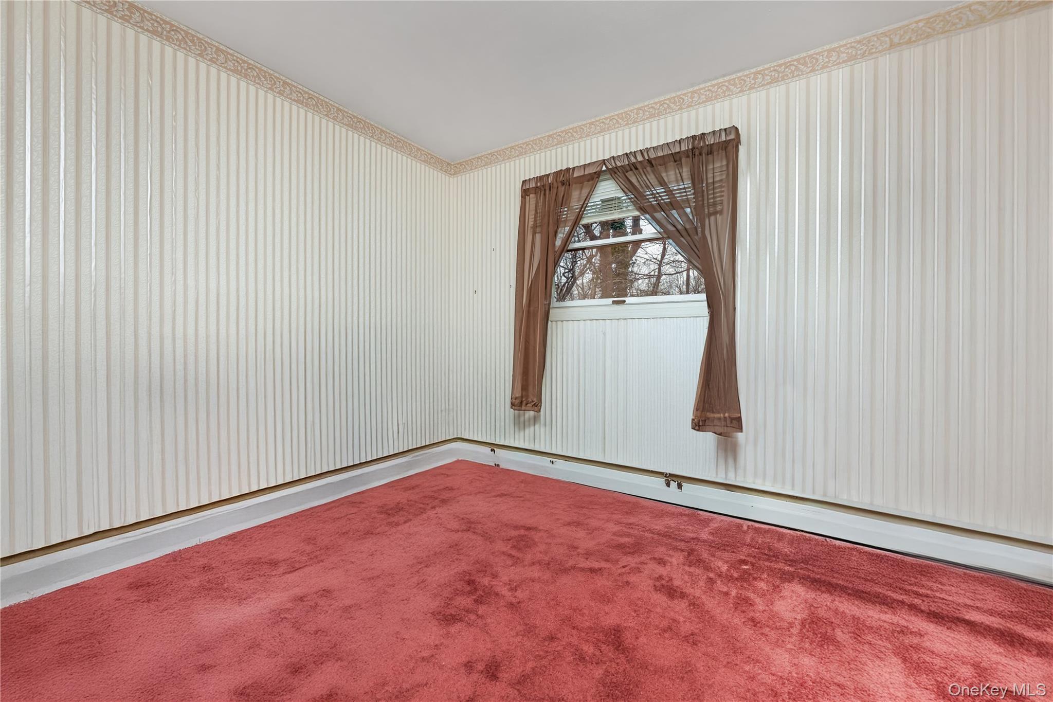 #16 photo, 4 Danville Court, सफ़ोक काउंटी Greenlawn , NY 11740