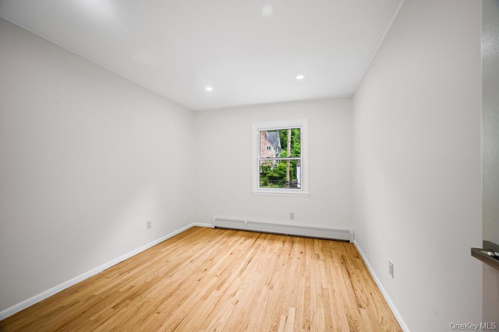 #18 photo, 26 Ravine Road, Great Neck , NY 11023