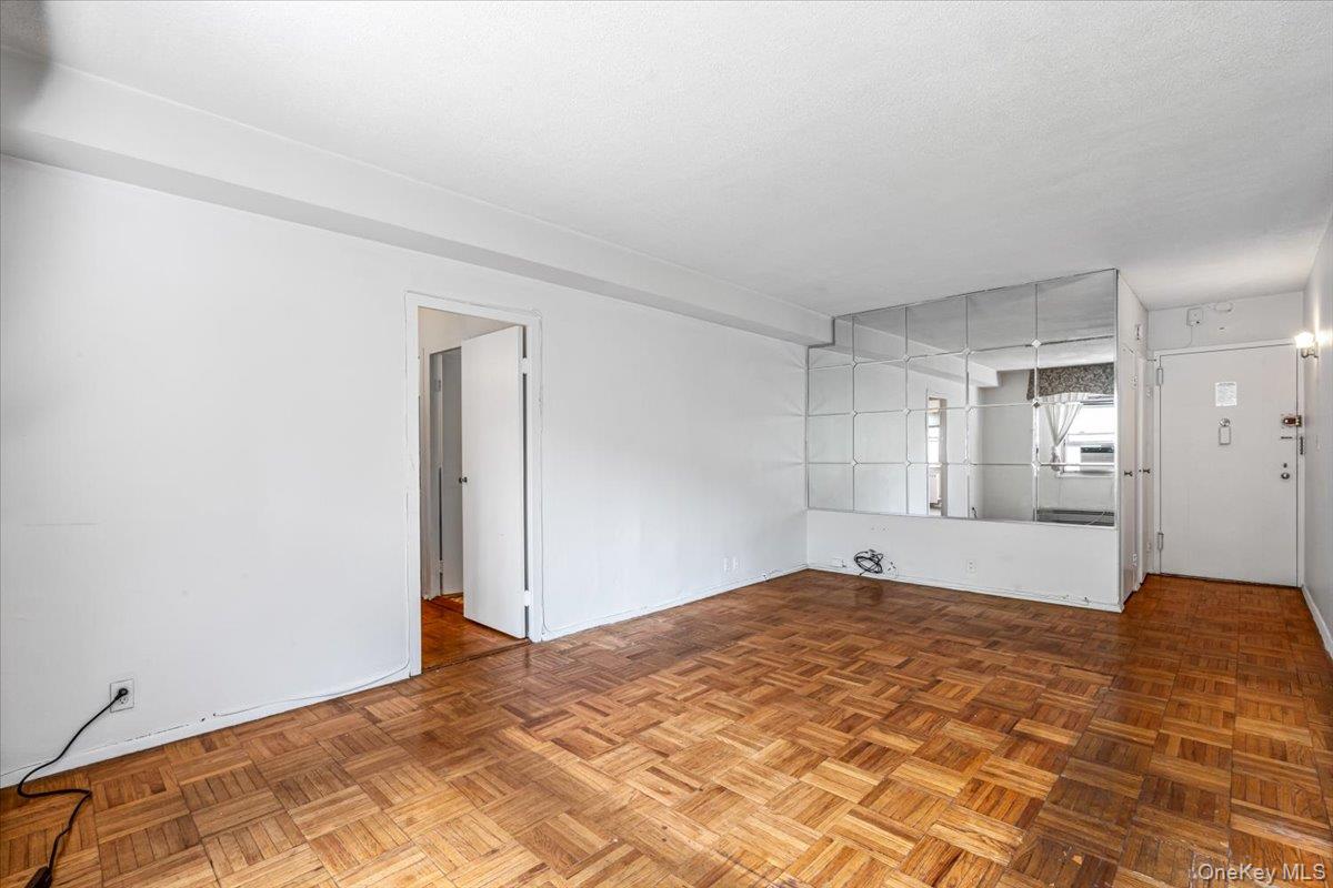 #7 photo, 7 Fordham Hill Ova, Bronx , NY 10468