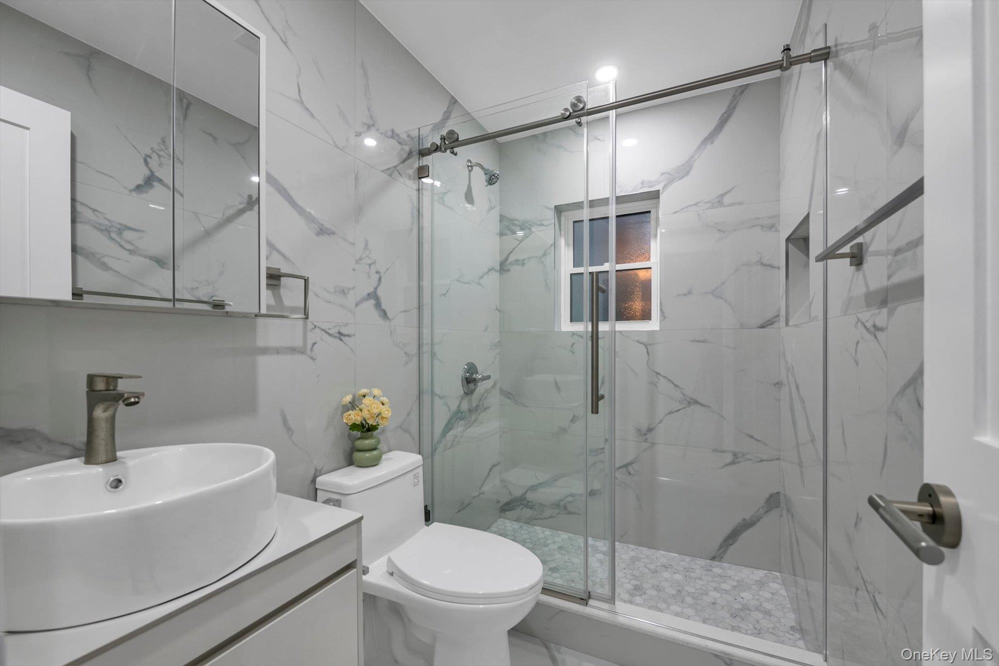 #11 photo, 9214 88th Avenue, קווינס Woodhaven , NY 11421