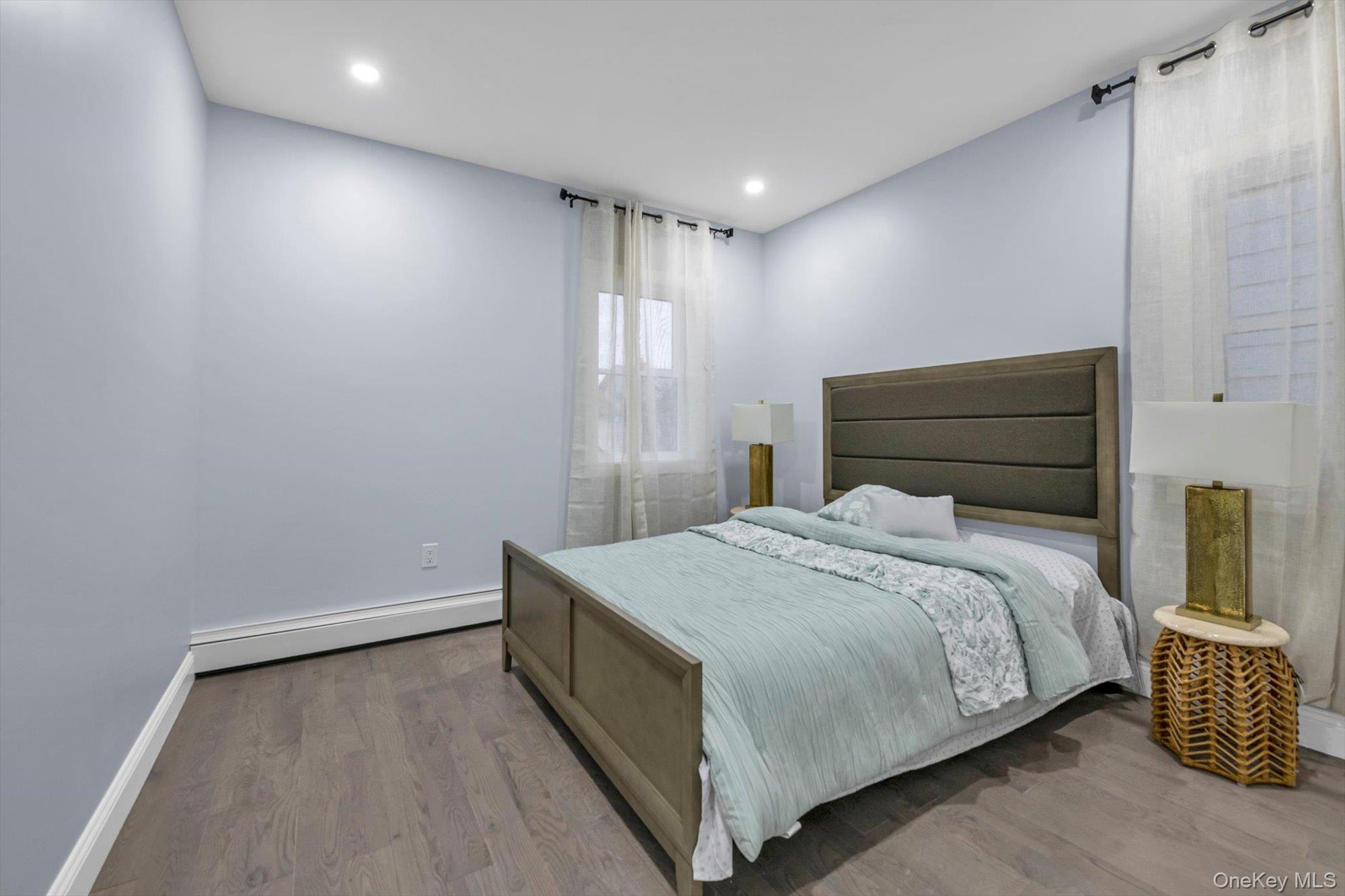 #16 photo, 9214 88th Avenue, קווינס Woodhaven , NY 11421