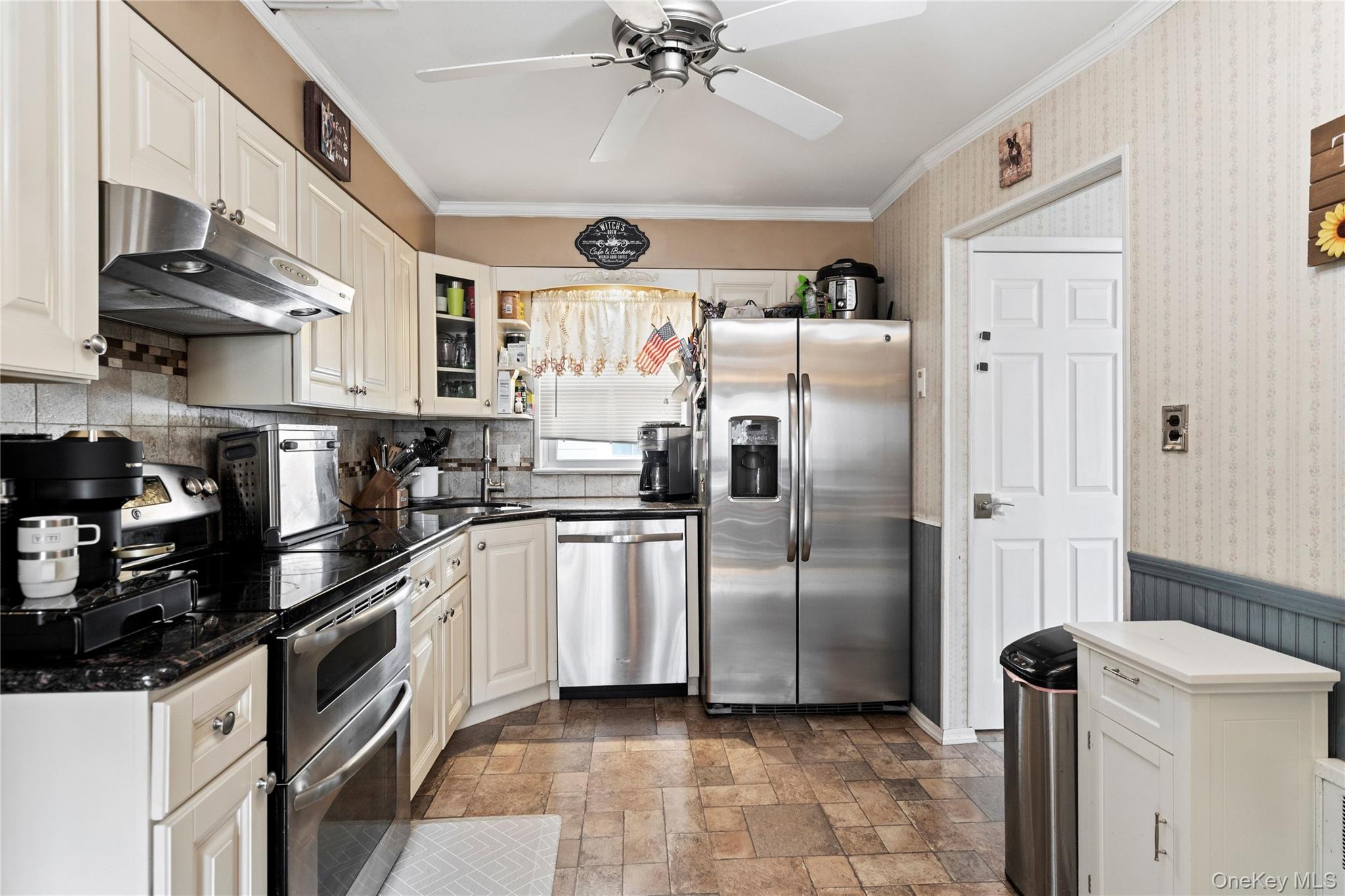 #11 photo, 40 Belmont Boulevard, Elmont , NY 11003