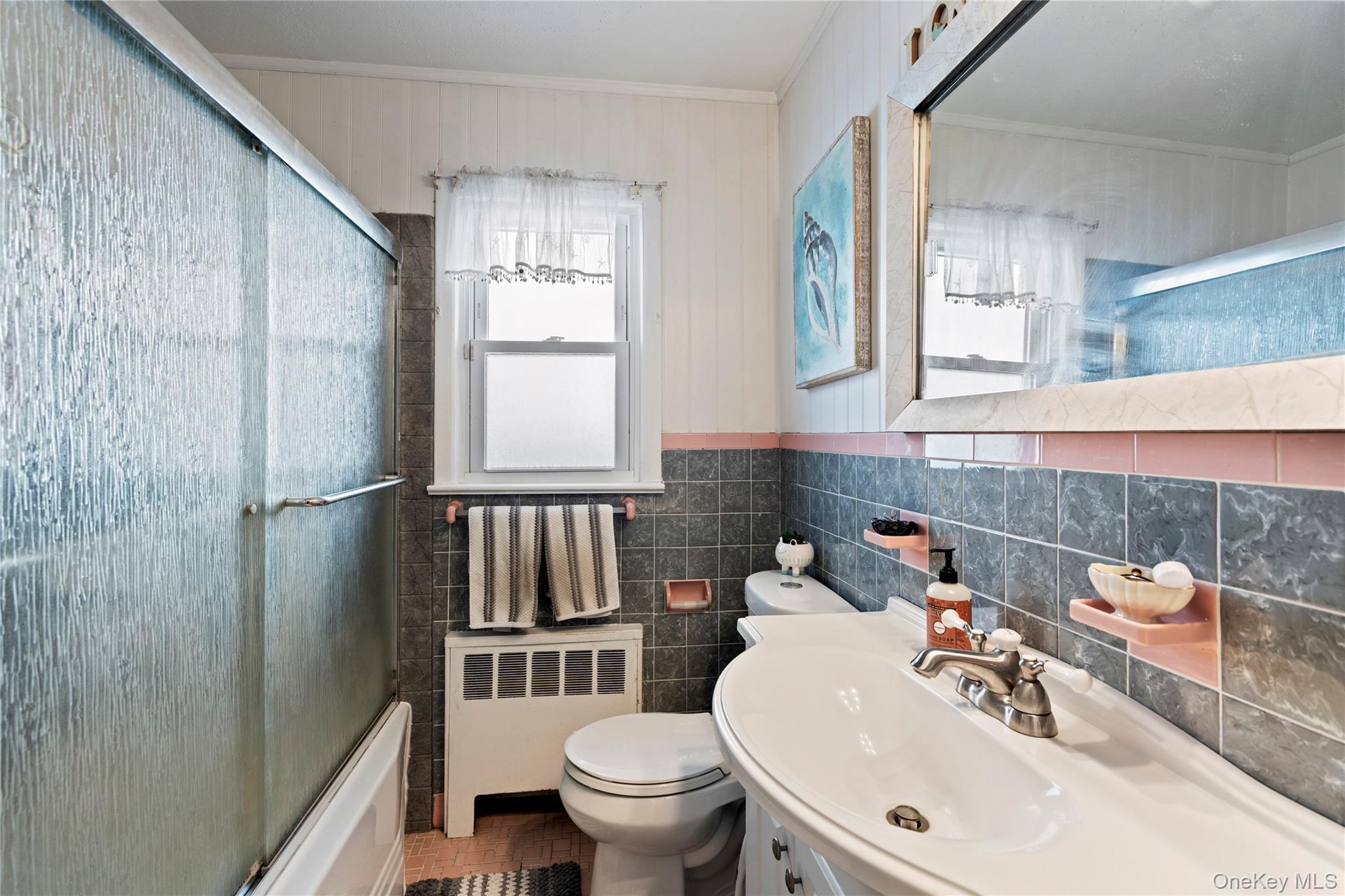 #12 photo, 40 Belmont Boulevard, Elmont , NY 11003