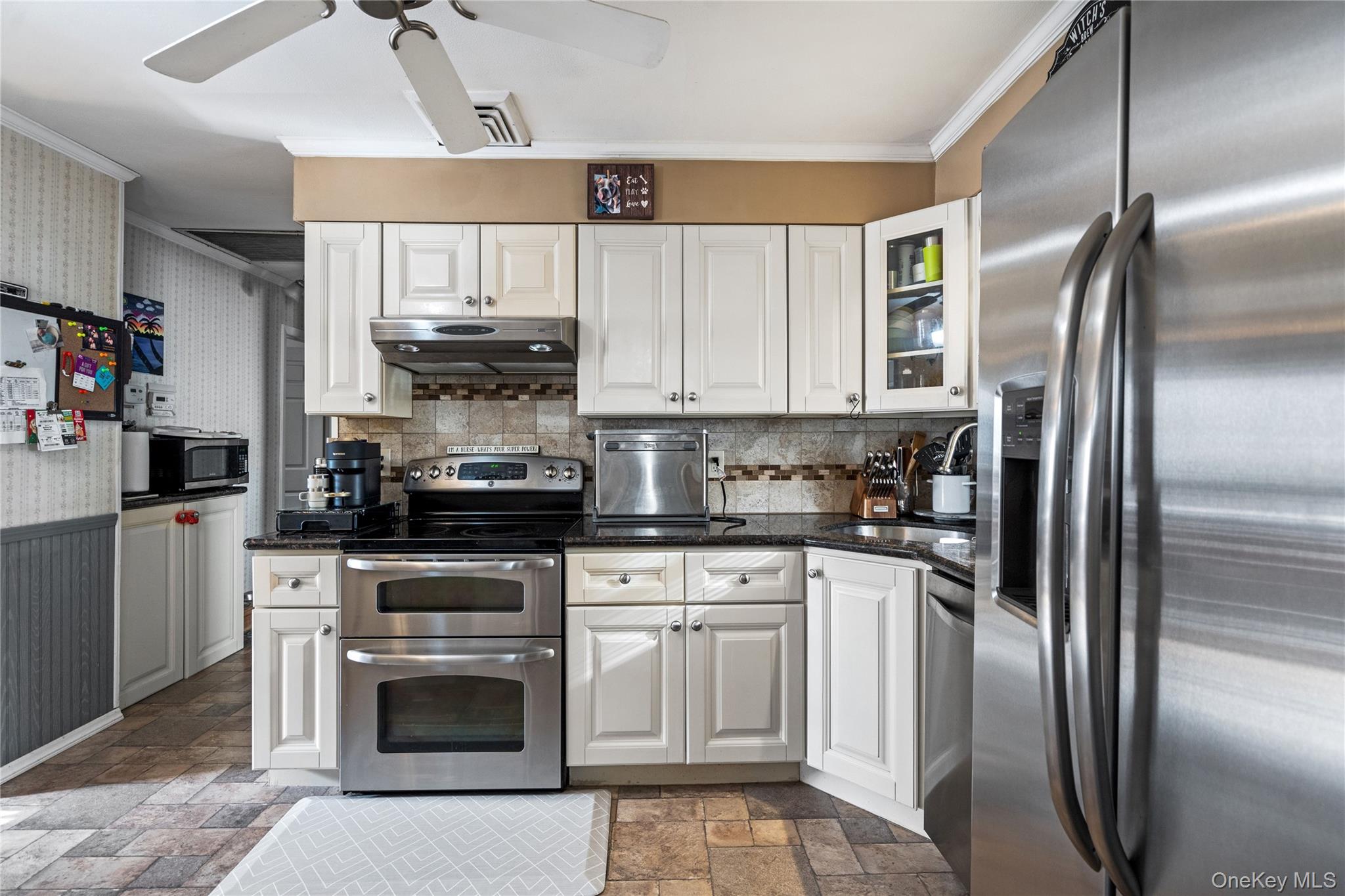 #9 photo, 40 Belmont Boulevard, Elmont , NY 11003