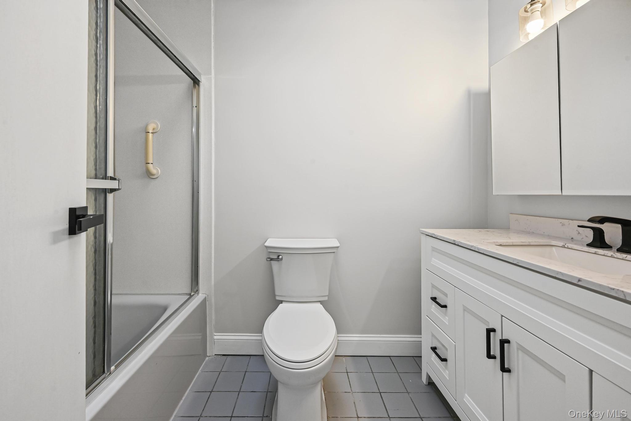 #18 photo, 312 Coventry Road, West Hempstead , NY 11552