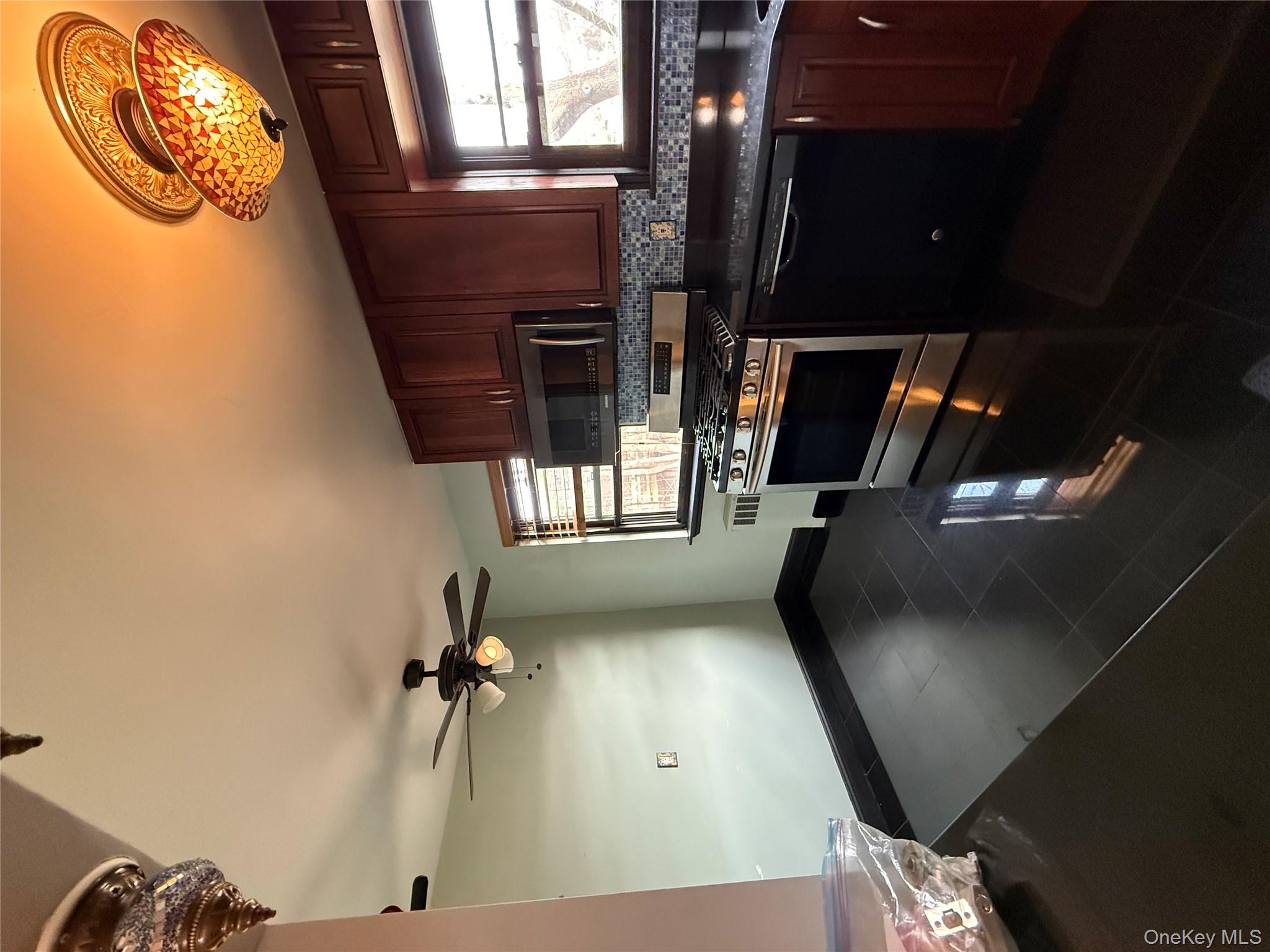 #6 photo, 40 Terrace Circle, Great Neck , NY 11021