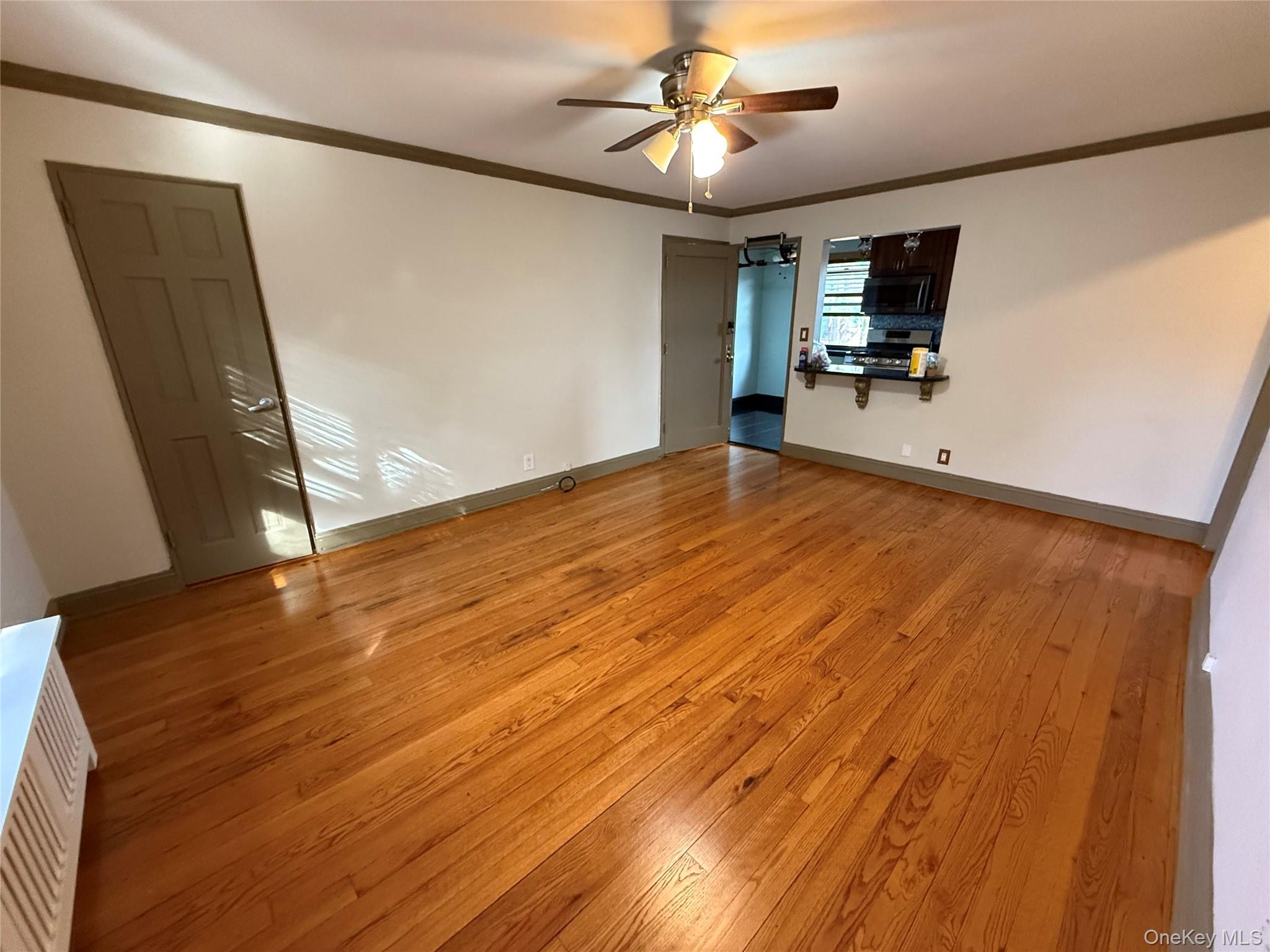 #8 photo, 40 Terrace Circle, Great Neck , NY 11021