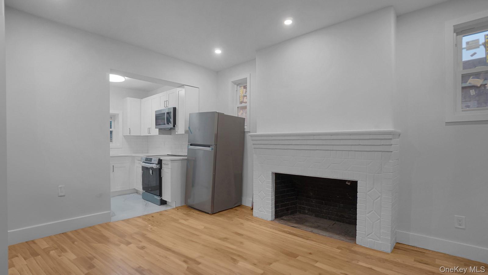 #8 photo, 679 E 221st Street, Bronx , NY 10467