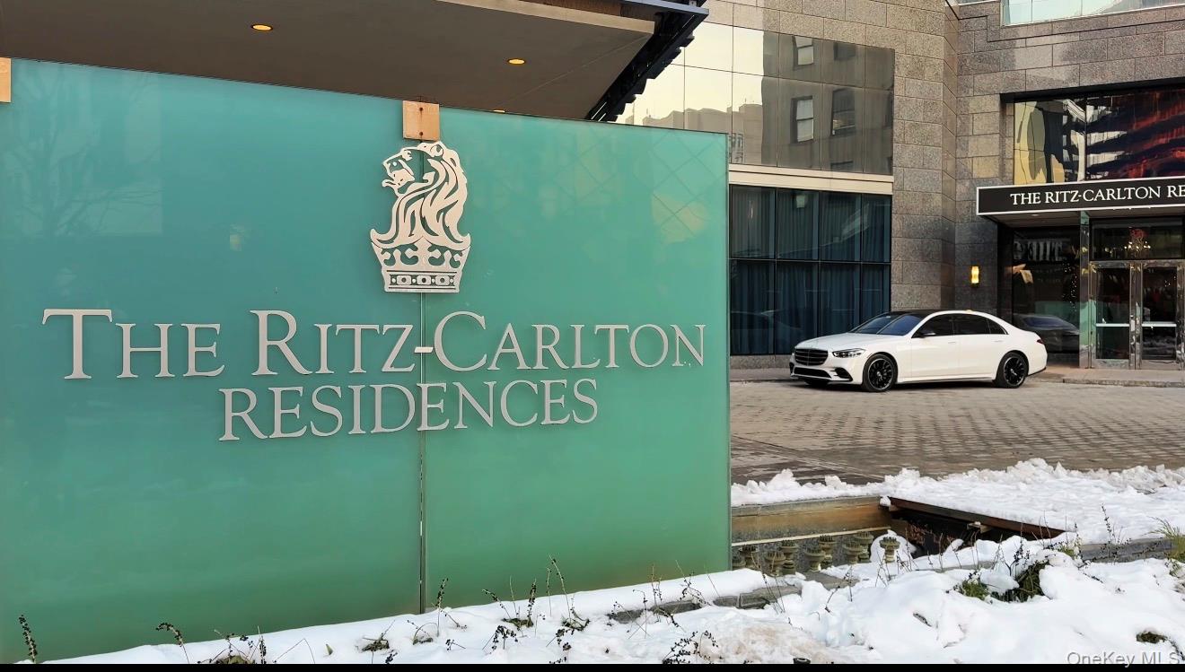 #2 photo, 1 Renaissance Square, White Plains , NY 10601