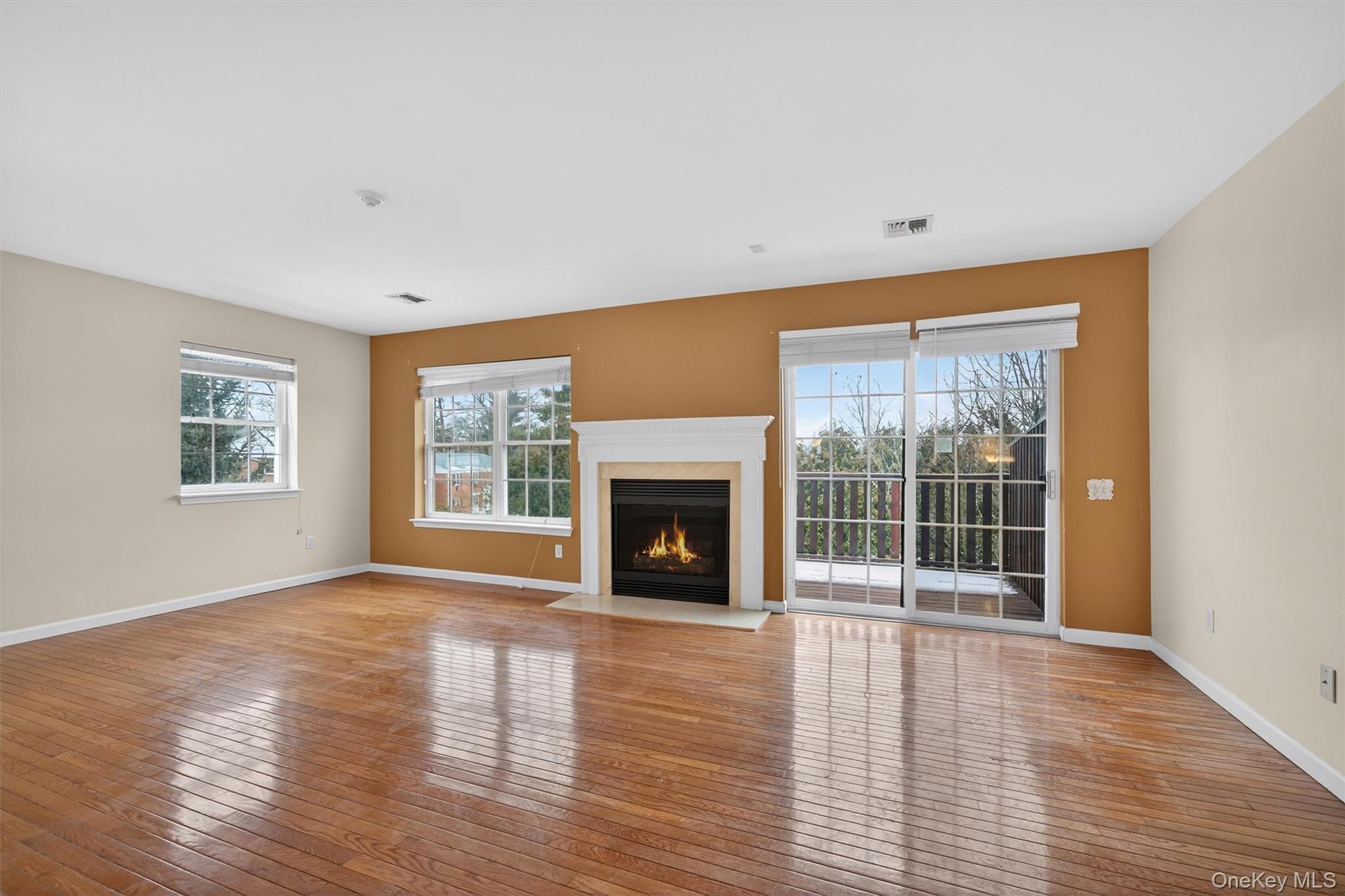 #13 photo, 77 Jamie Court, Suffern , NY 10901