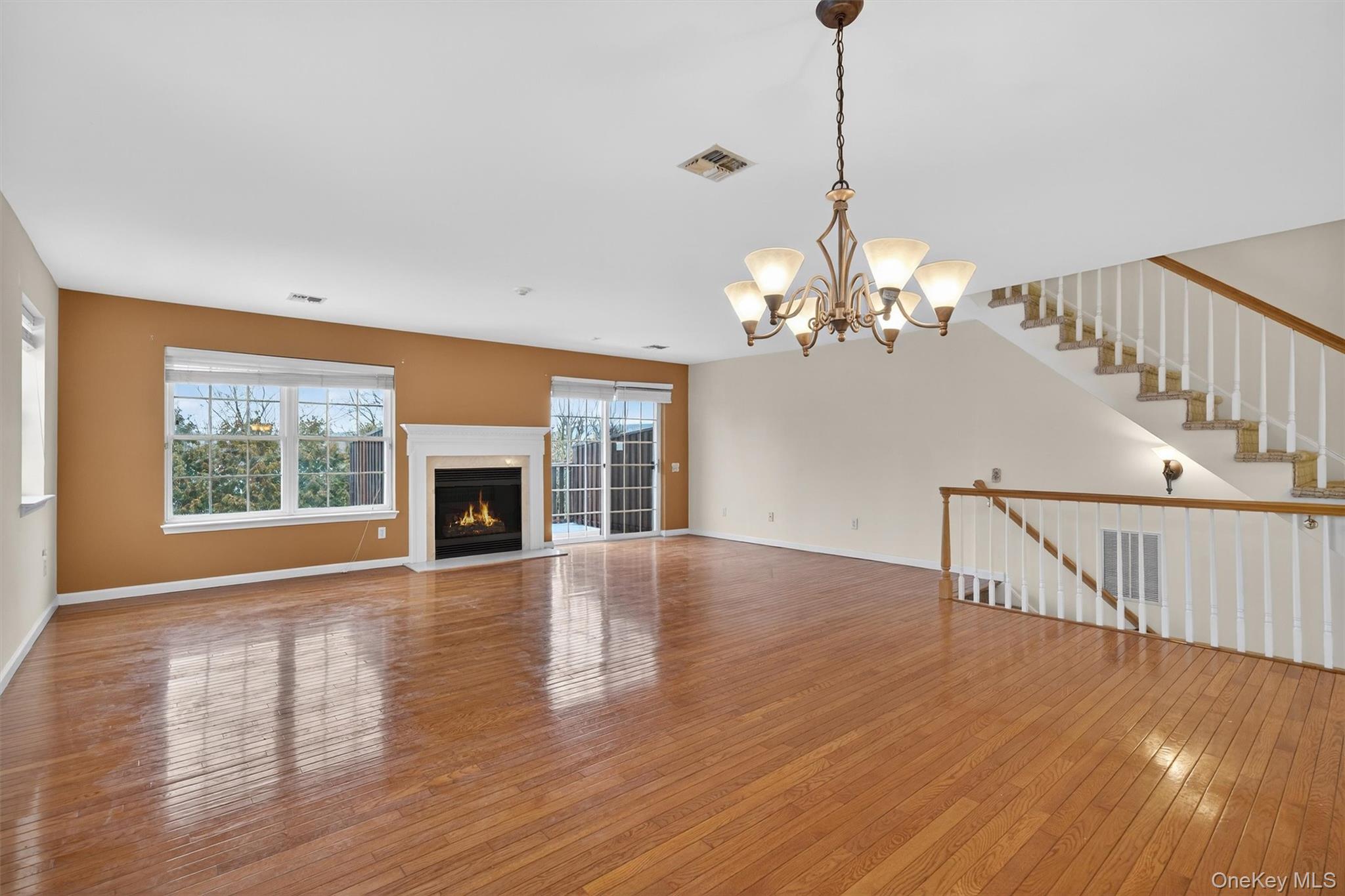 #15 photo, 77 Jamie Court, Suffern , NY 10901