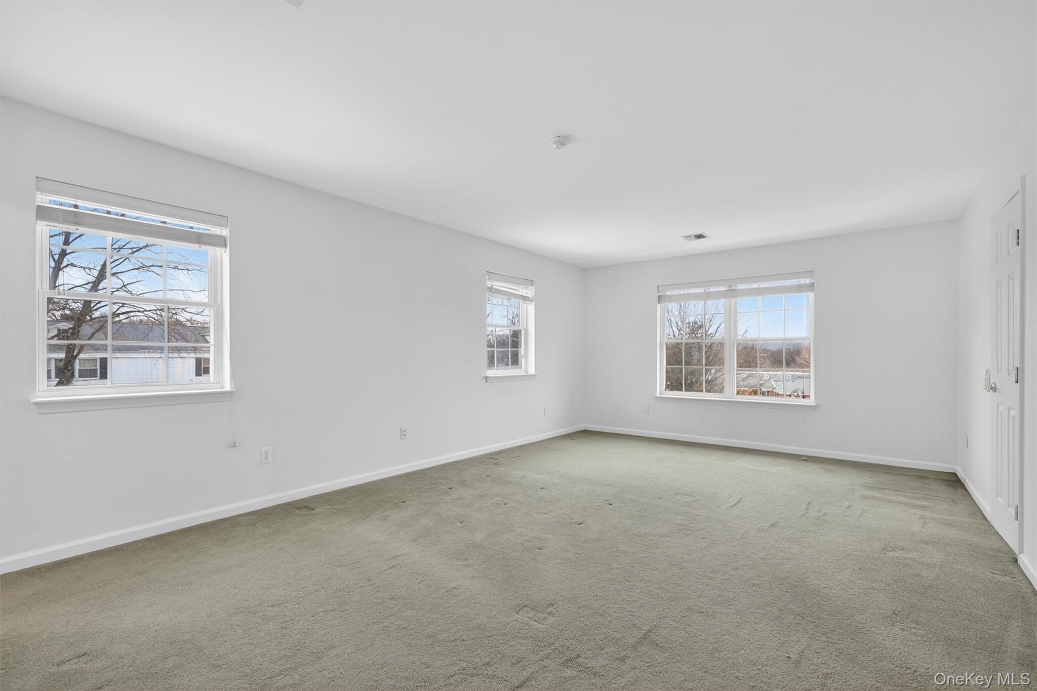 #19 photo, 77 Jamie Court, Suffern , NY 10901