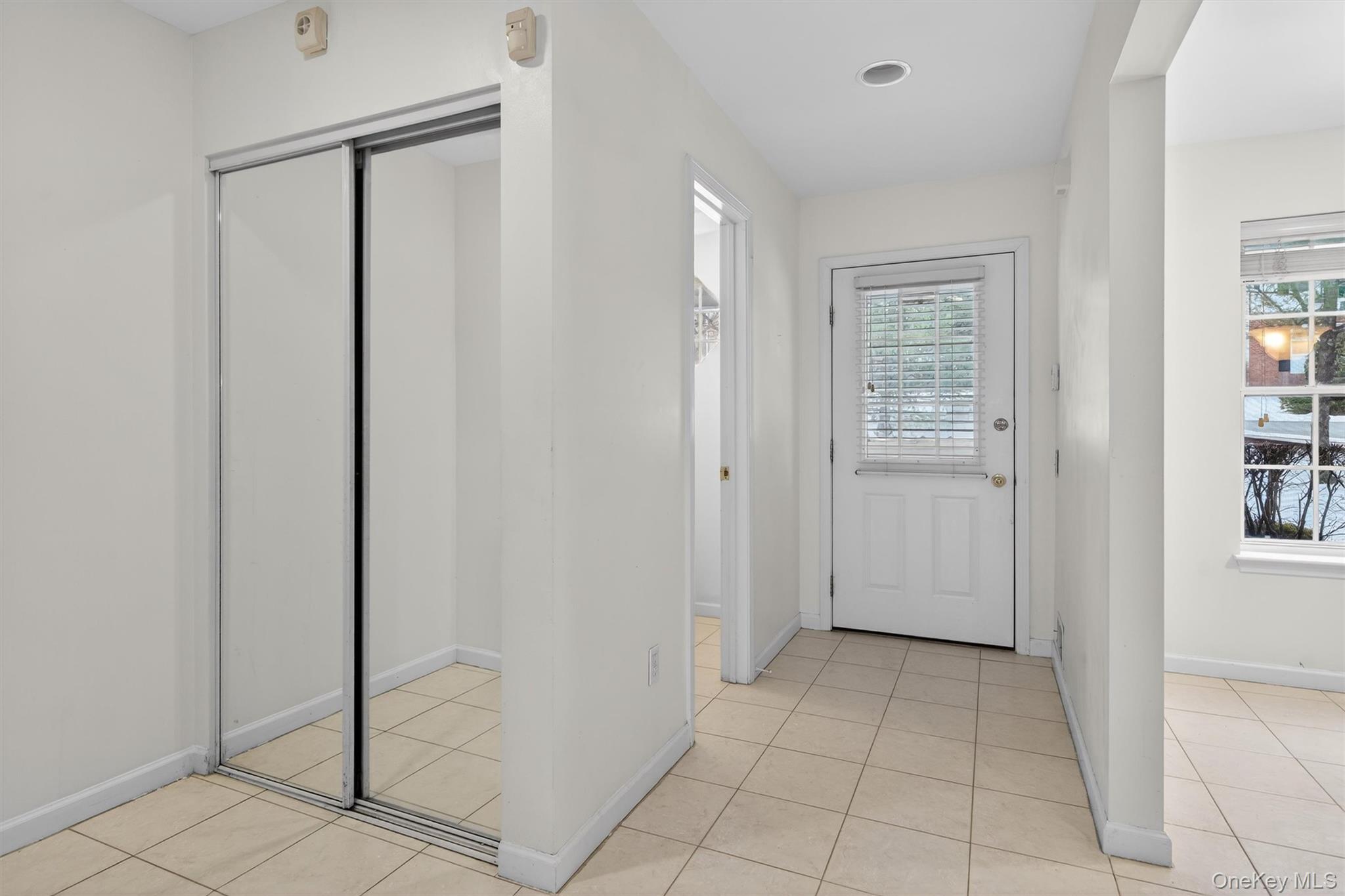 #6 photo, 77 Jamie Court, Suffern , NY 10901