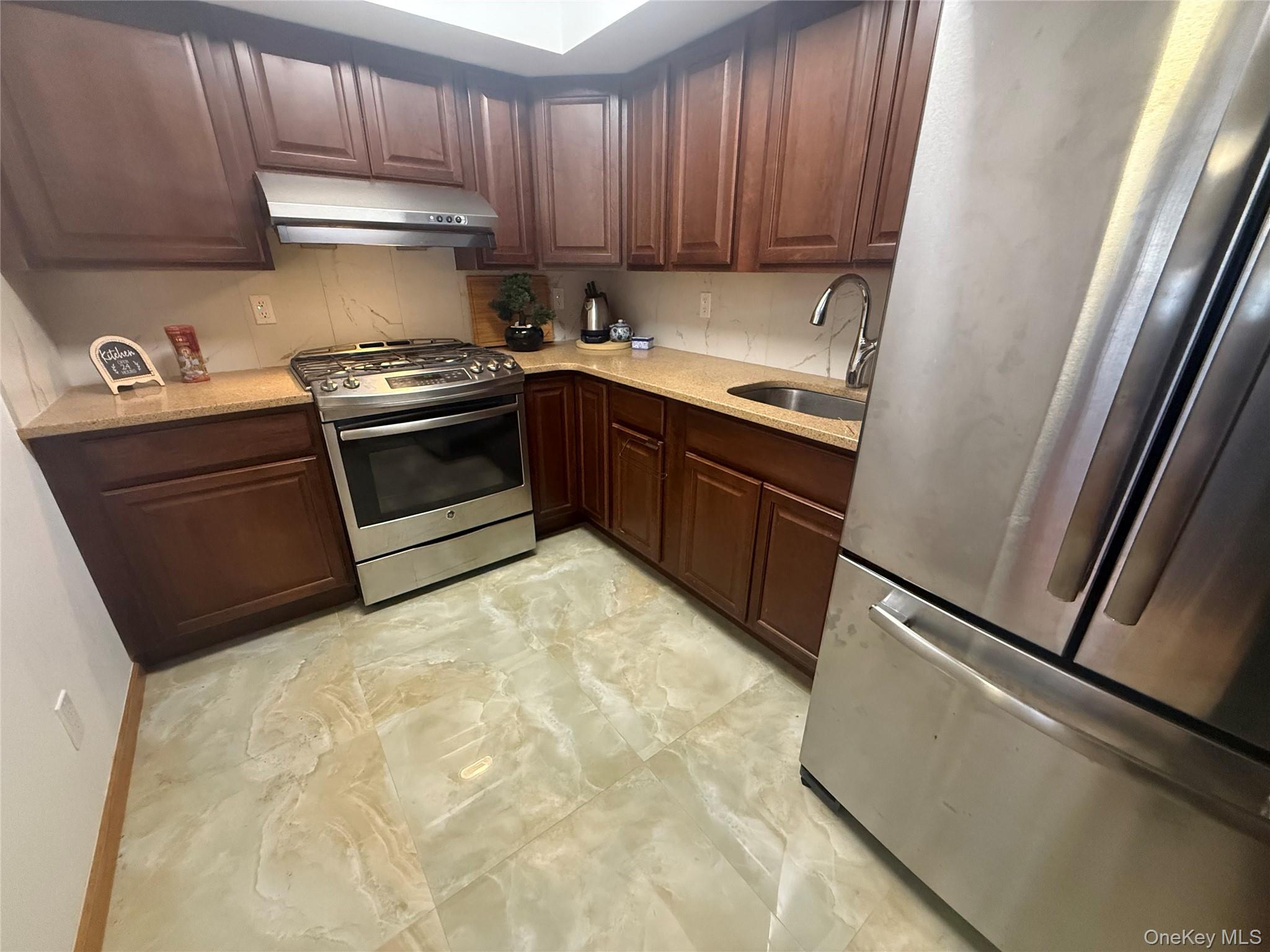 #5 photo, 918 Wheeler Avenue, برونكس Bronx , NY 10473